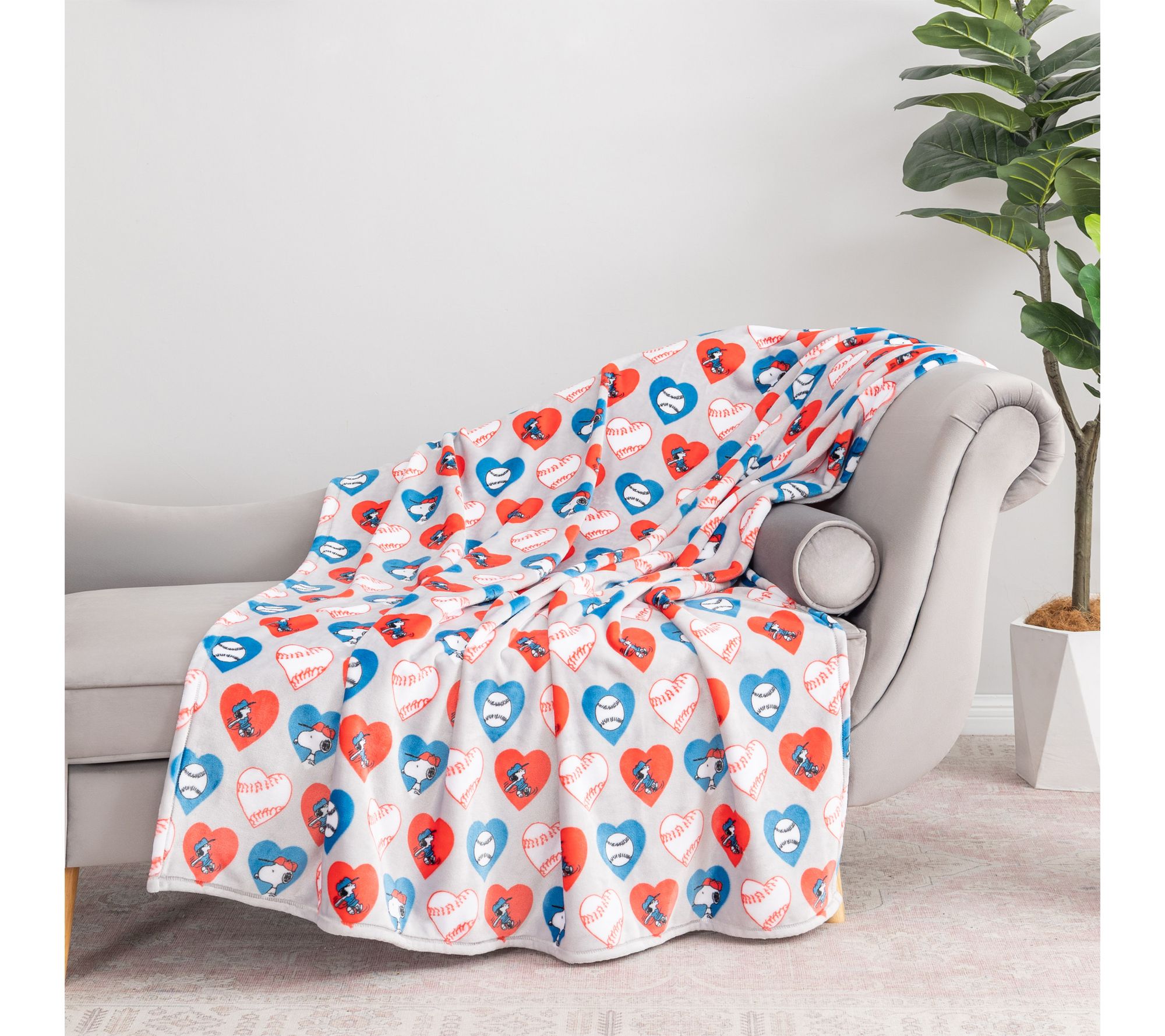 Berkshire Peanuts Americana 55x70 Velvetsoft Throw