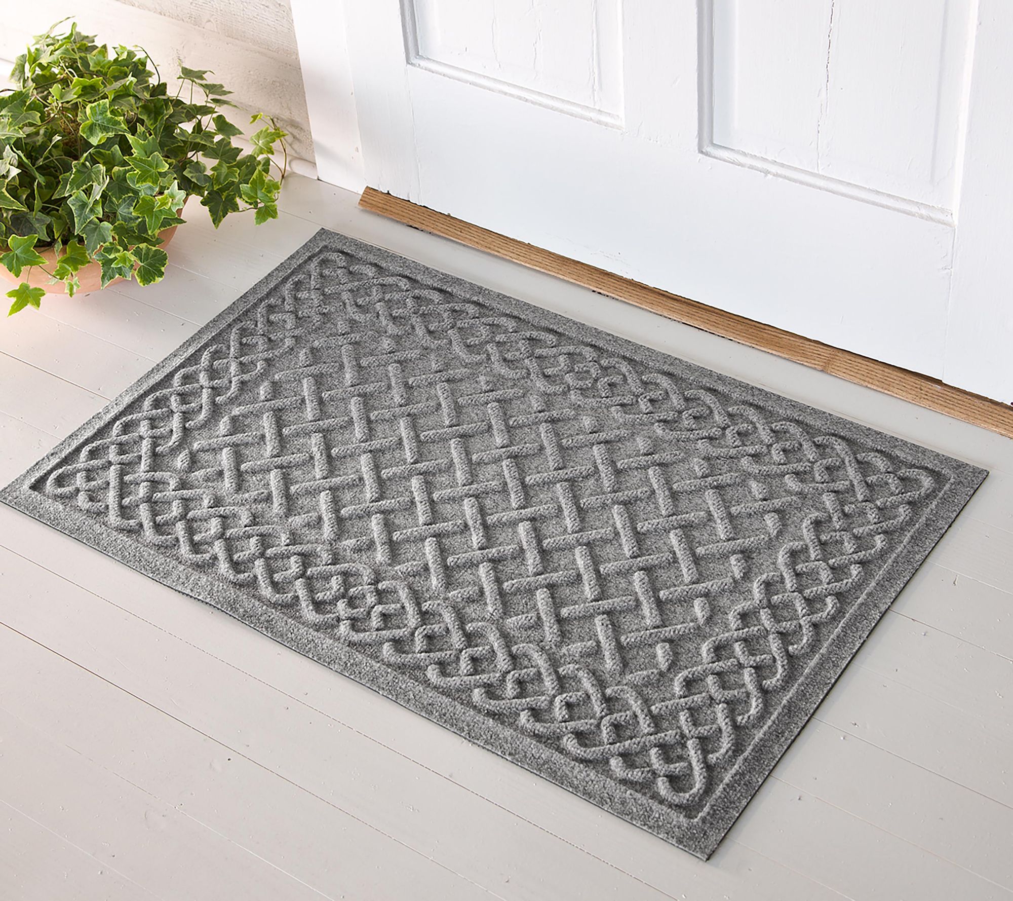 Evergreen 20" x 30" Cable Weave Indoor/OutdoorRug