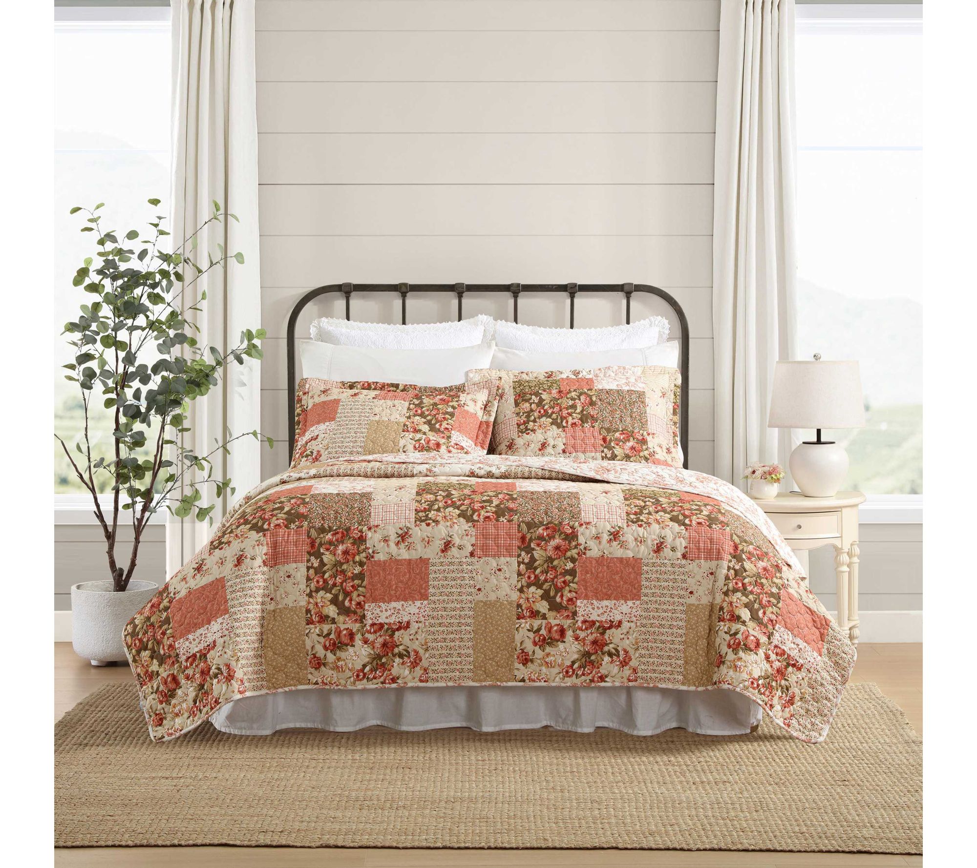 Laura Ashley Harrietta Patchwork Full/Queen Quilt Sham Set