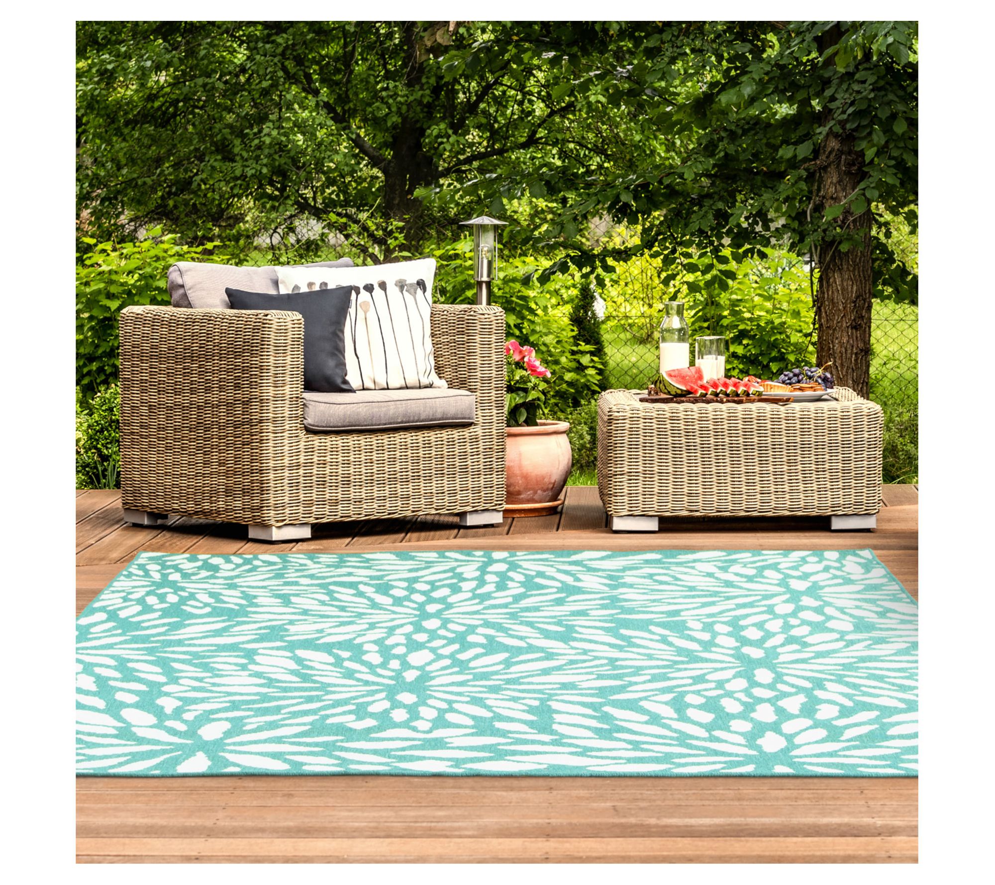 Veranda Living In/Out Aruba Blue Botanical 8'6"x13' Rug