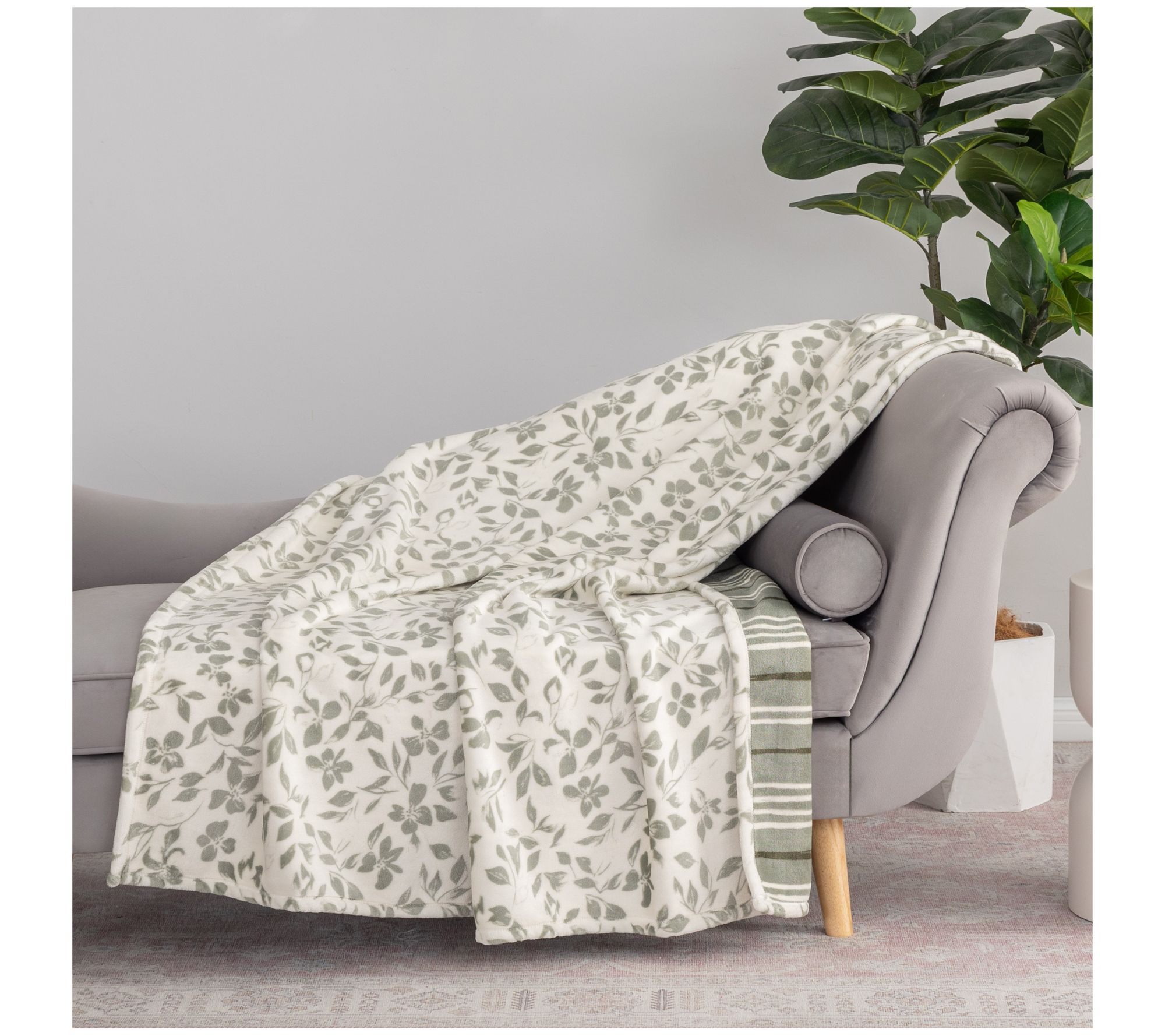 Berkshire 60x70 Twin Print Reversible Floral & Stripe Throw