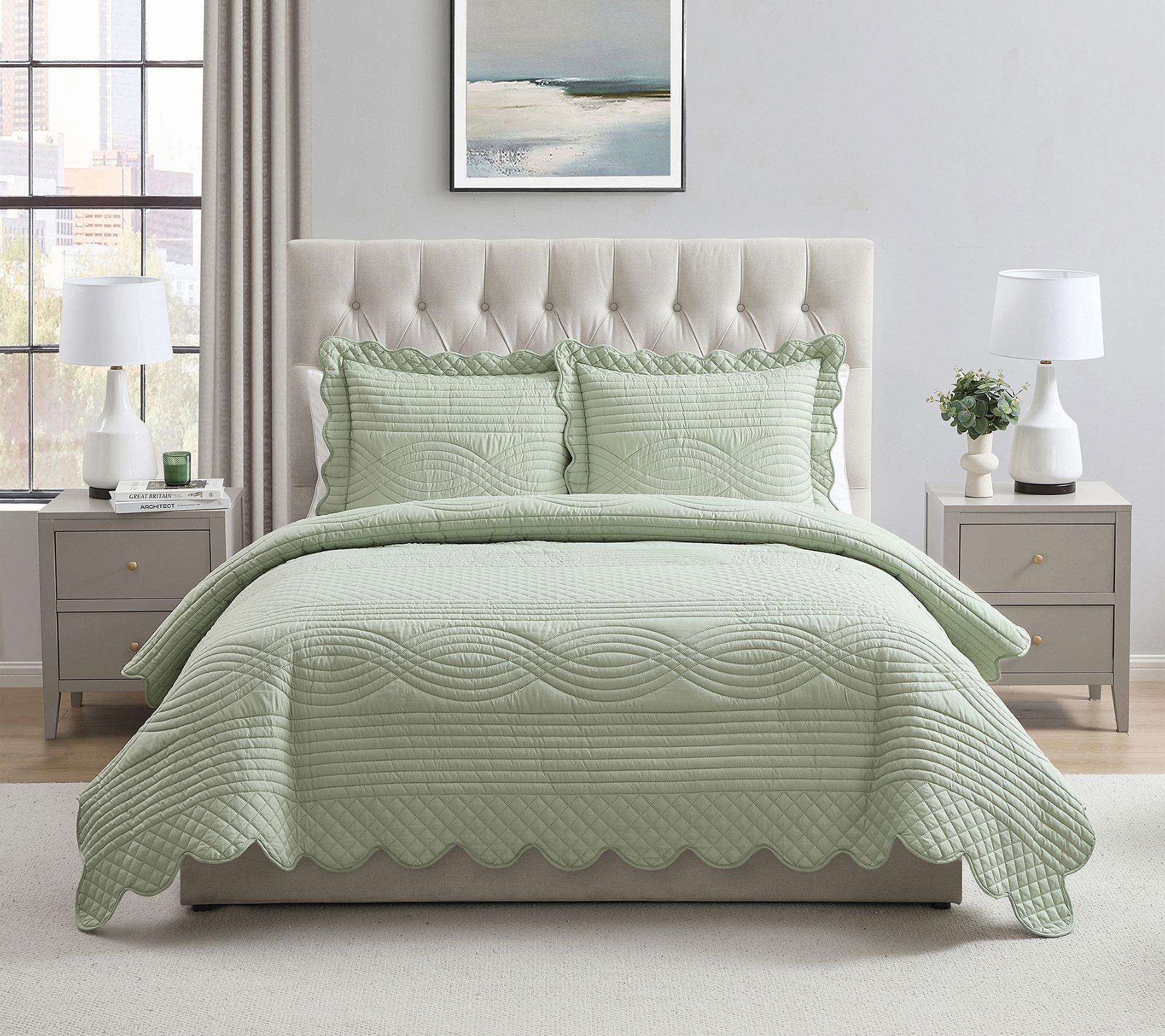VCNY Home Scallop Microfiber Quilt Set, King