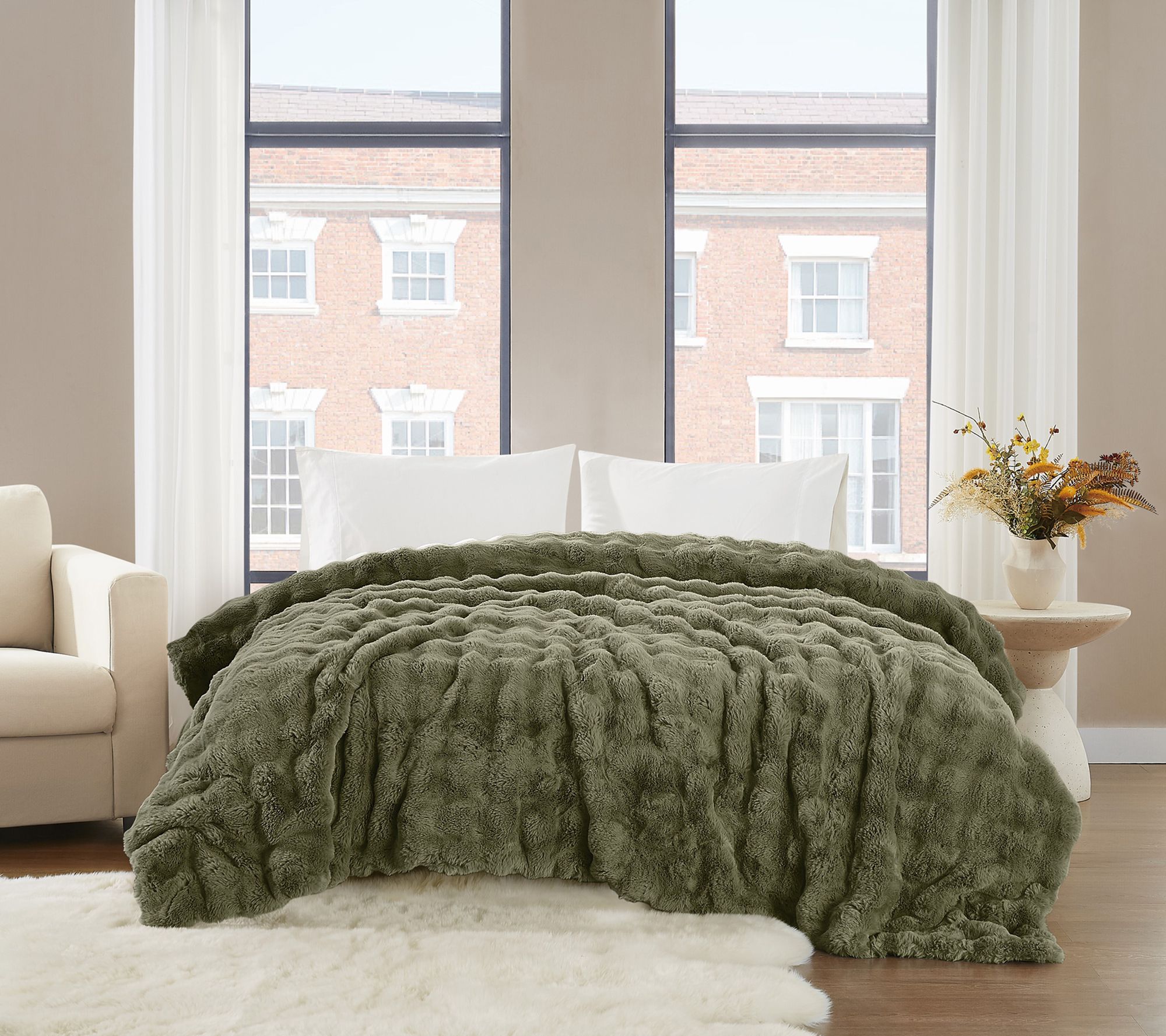 Brooklyn Loom Bubble Faux Fur Full/Queen Blanke t