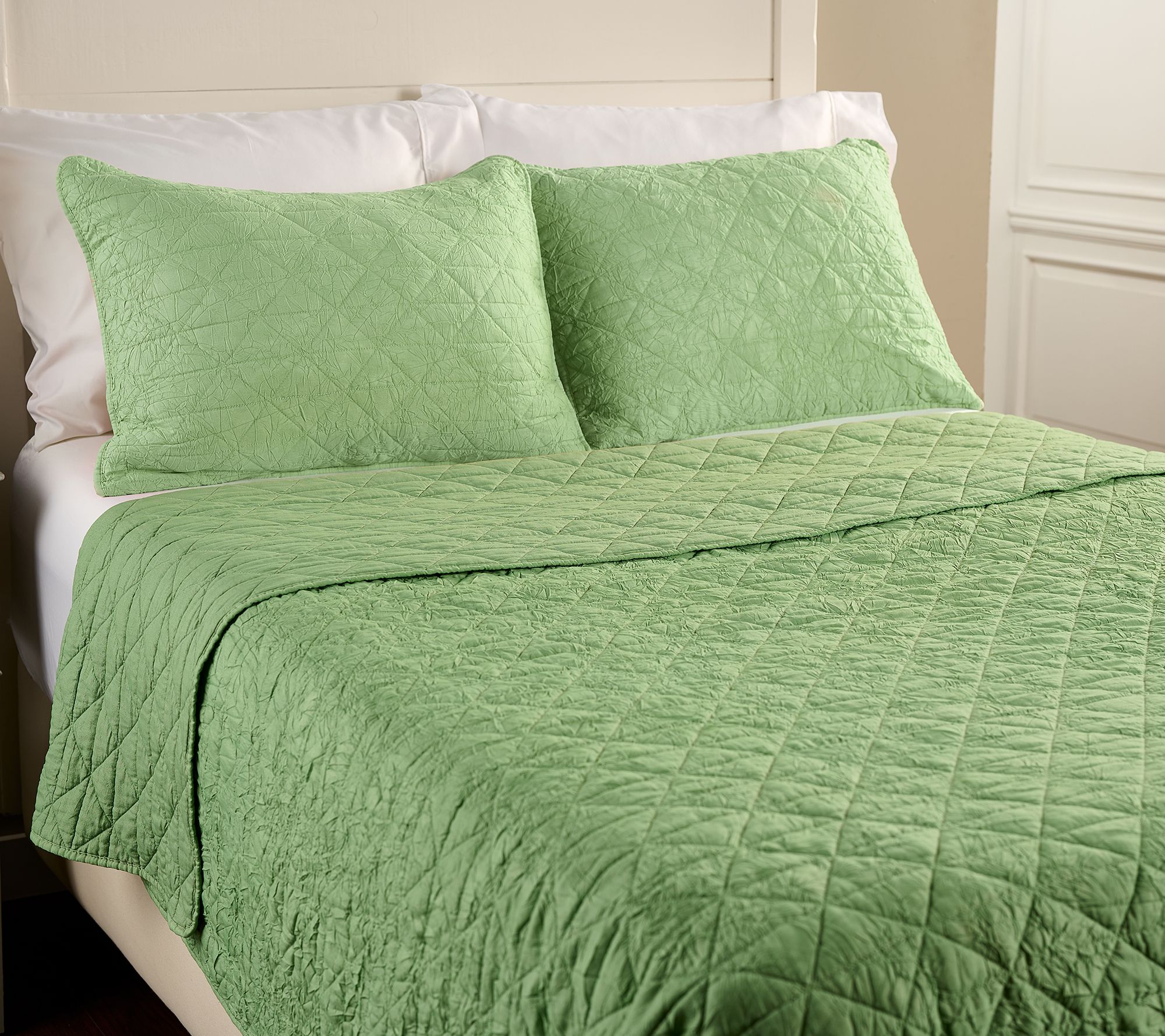 "As Is" Home Reflections Textured Stonewash Quilt Set- Queen