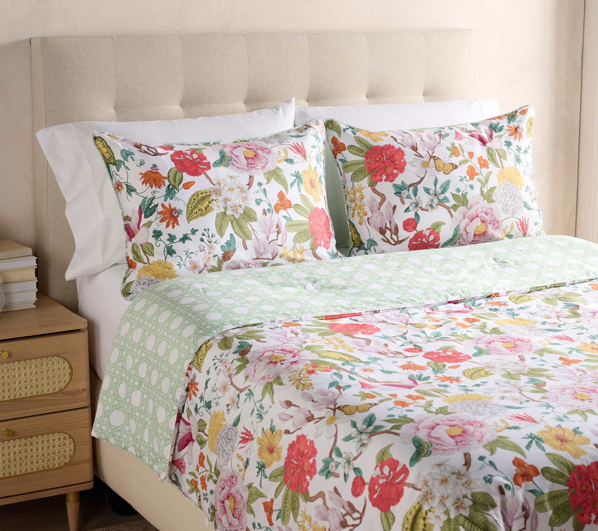 Mrs. H by Dee Hilfger 100% Cotton Comforter & Sham Set- Queen