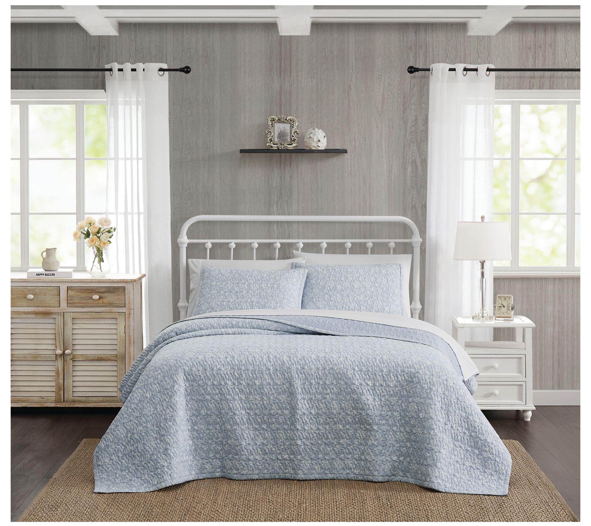 The Farmhouse by Rachel Ashwell Majesty Twin/Twn XL Quilt Set