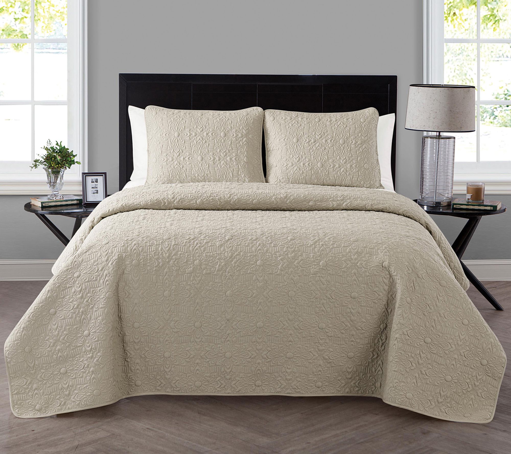 VCNY Home Caroline Embossed Floral Quilt Set, Twin