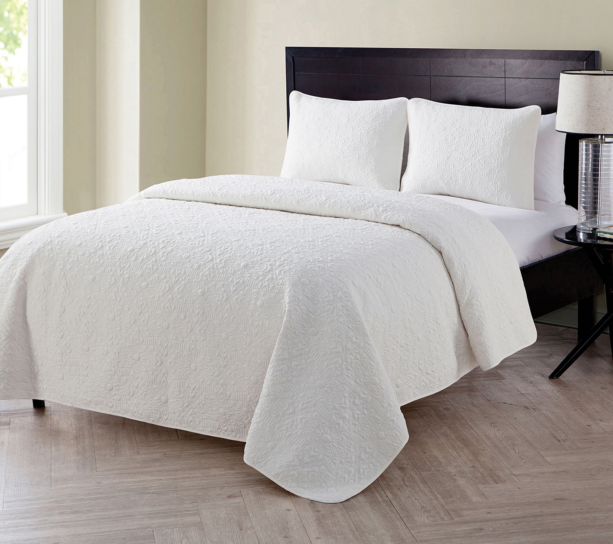 VCNY Home Caroline Embossed Floral Quilt Set, Twin