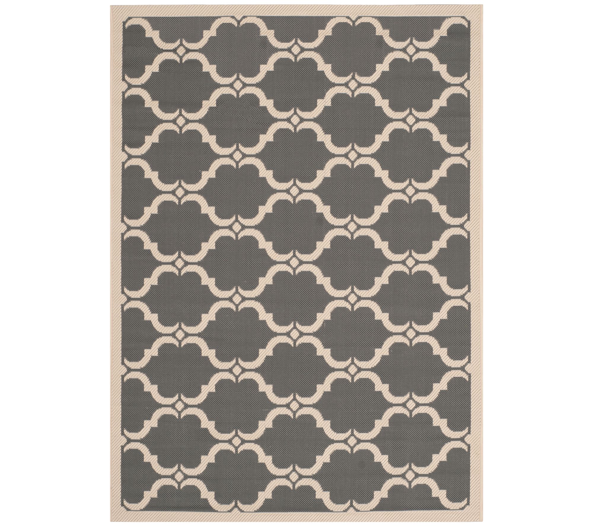 Courtyard Tile Indoor/Outdoor 4' x 5'7" Rug bySafavieh