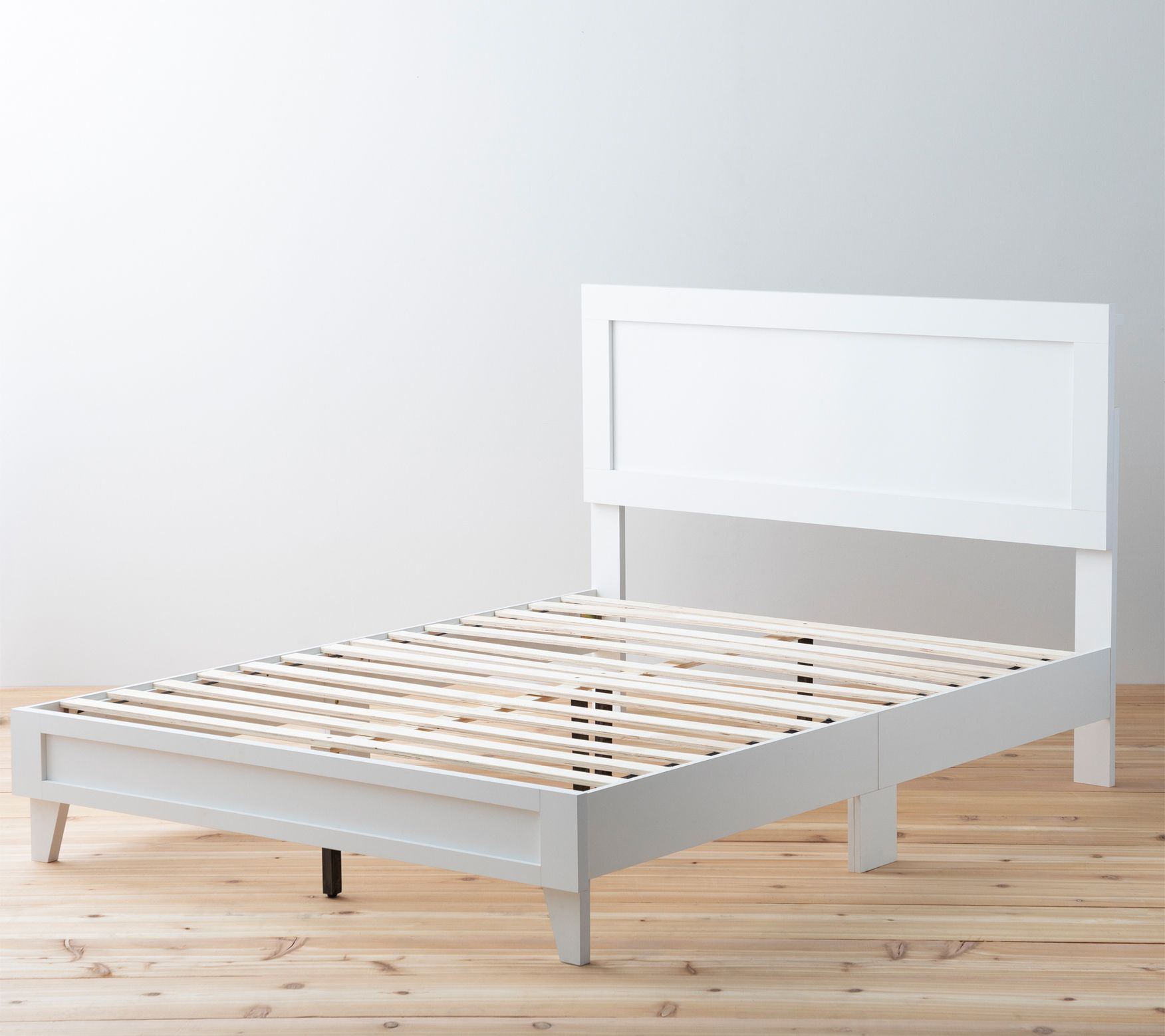 Brookside Leah Classic Wood Platform Twin XL Bed