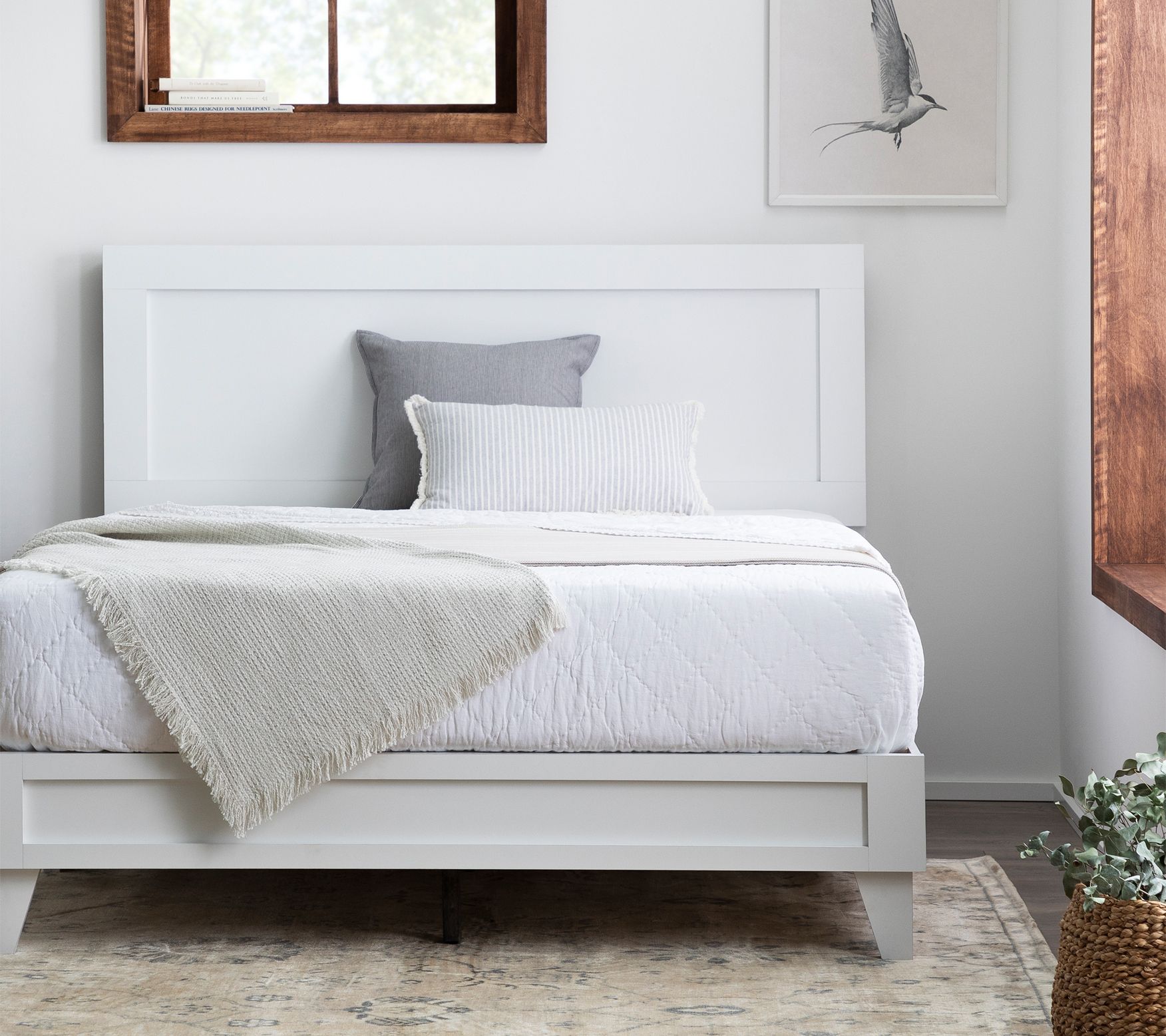 Brookside Leah Classic Wood Platform Twin XL Bed