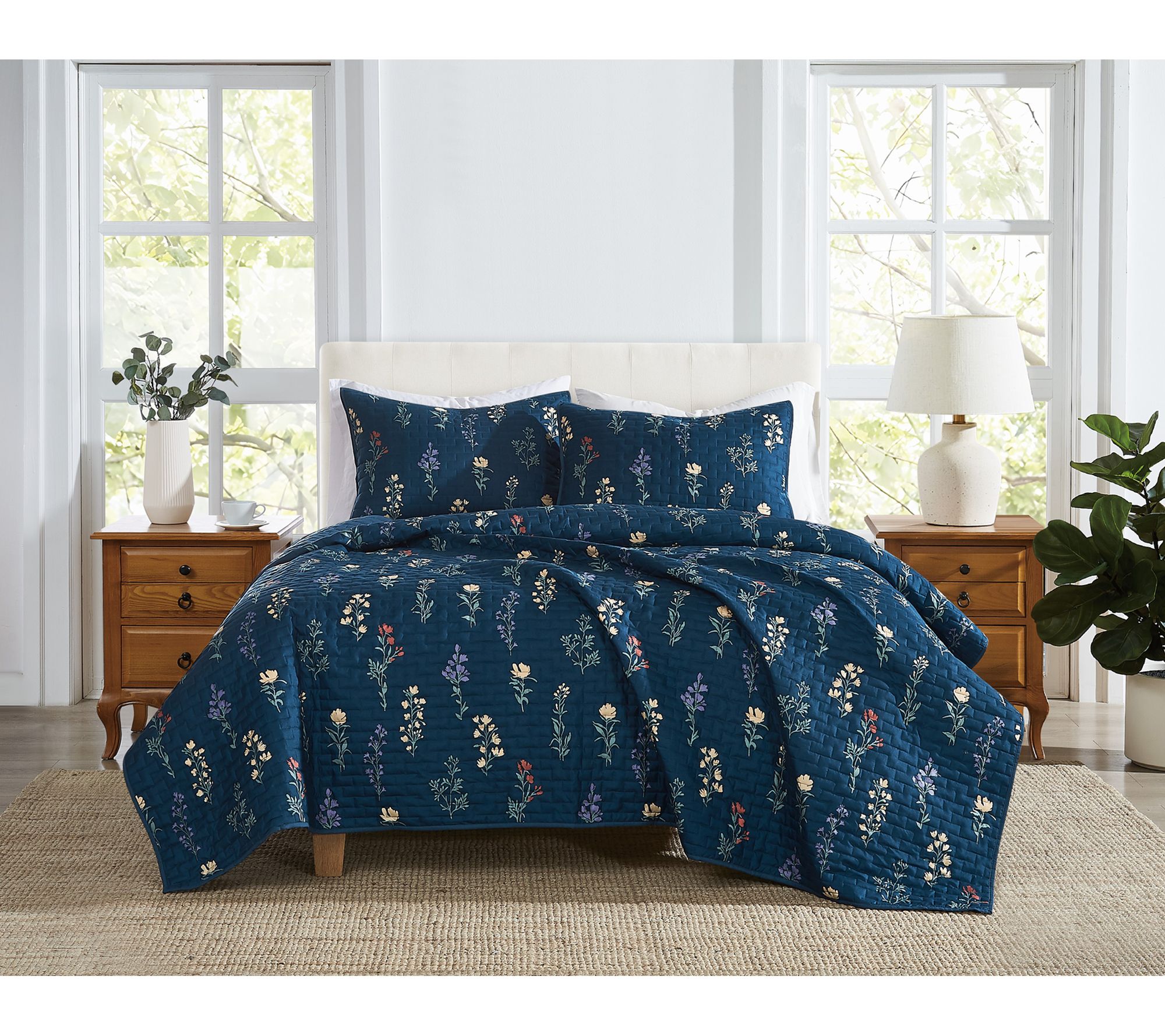 Cannon Avery Floral Full/Queen 3 Piece Quilt Set