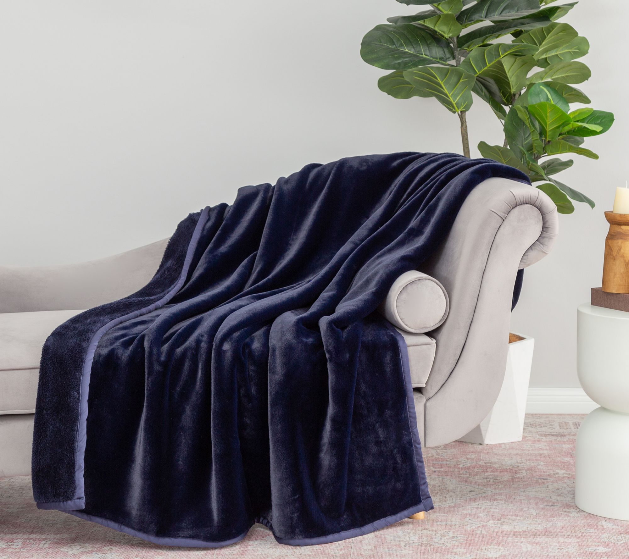 Berkshire Velvetplush & Spaloft 60x70 Throw with Satin Trim