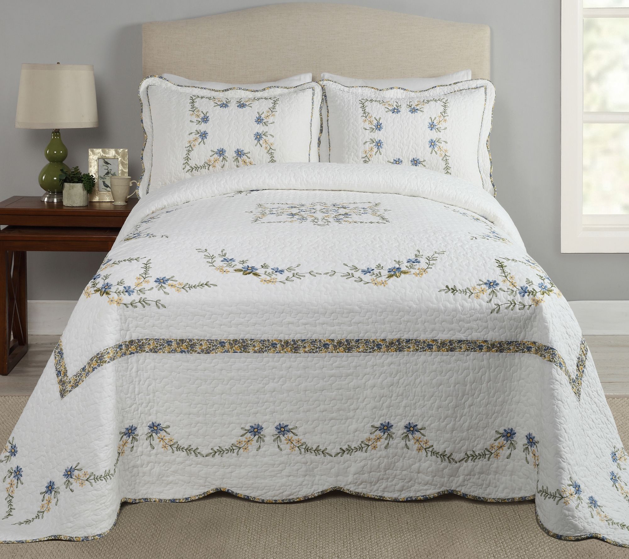 Modern Heirloom Heather Full Bedspread