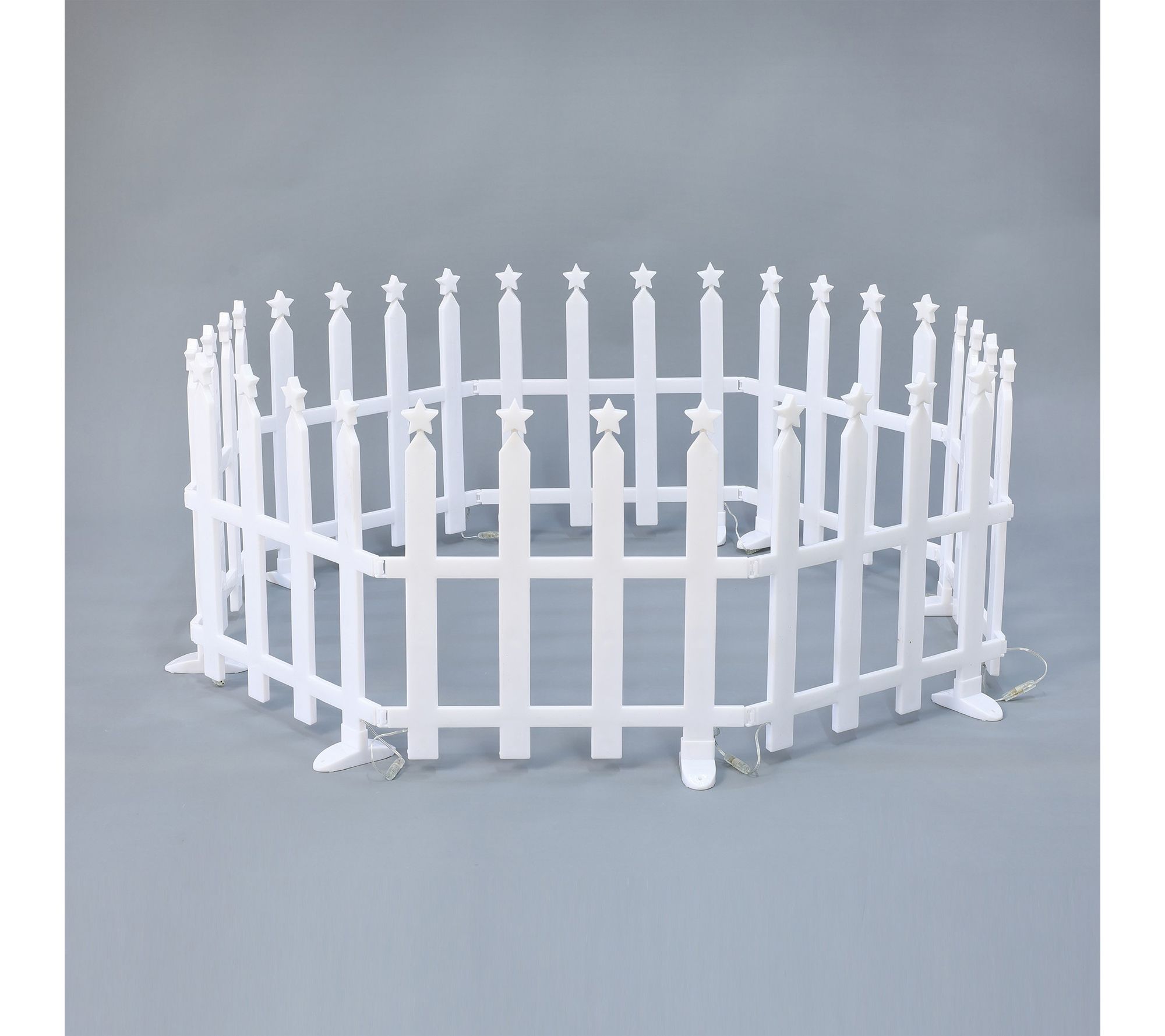 LuxenHome 8-Pc Light Show Star-Topped Fence Design Decoration