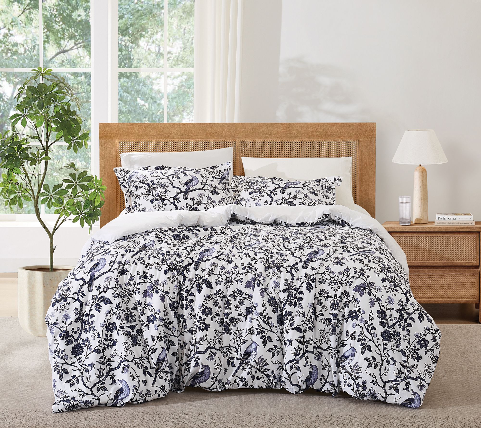 Brooklyn Loom Ava Floral Full/Queen 3 Piece Duvet Set