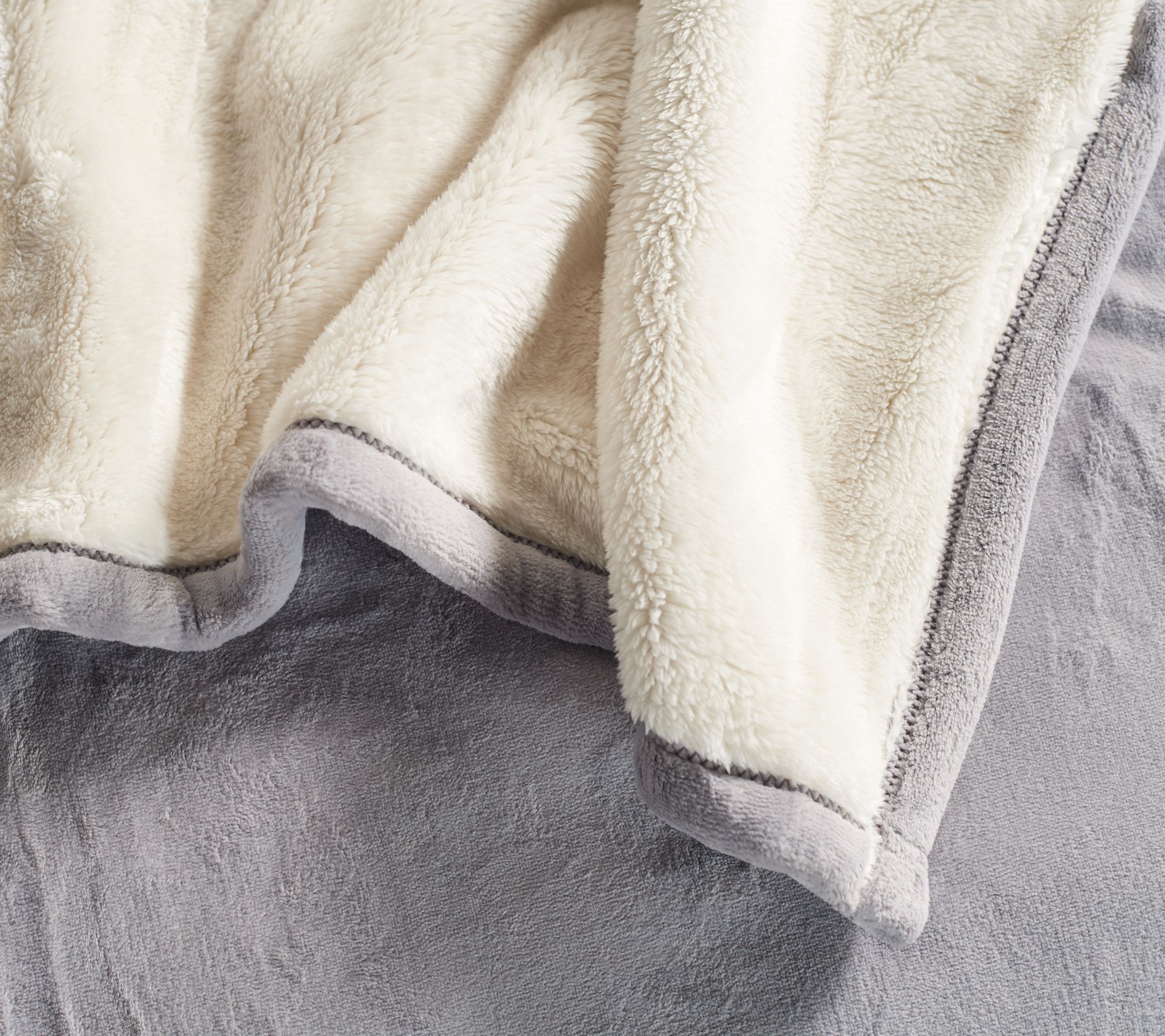 Berkshire Blanket Queen Fluffie Reverse to Primalush Bonded Blanket