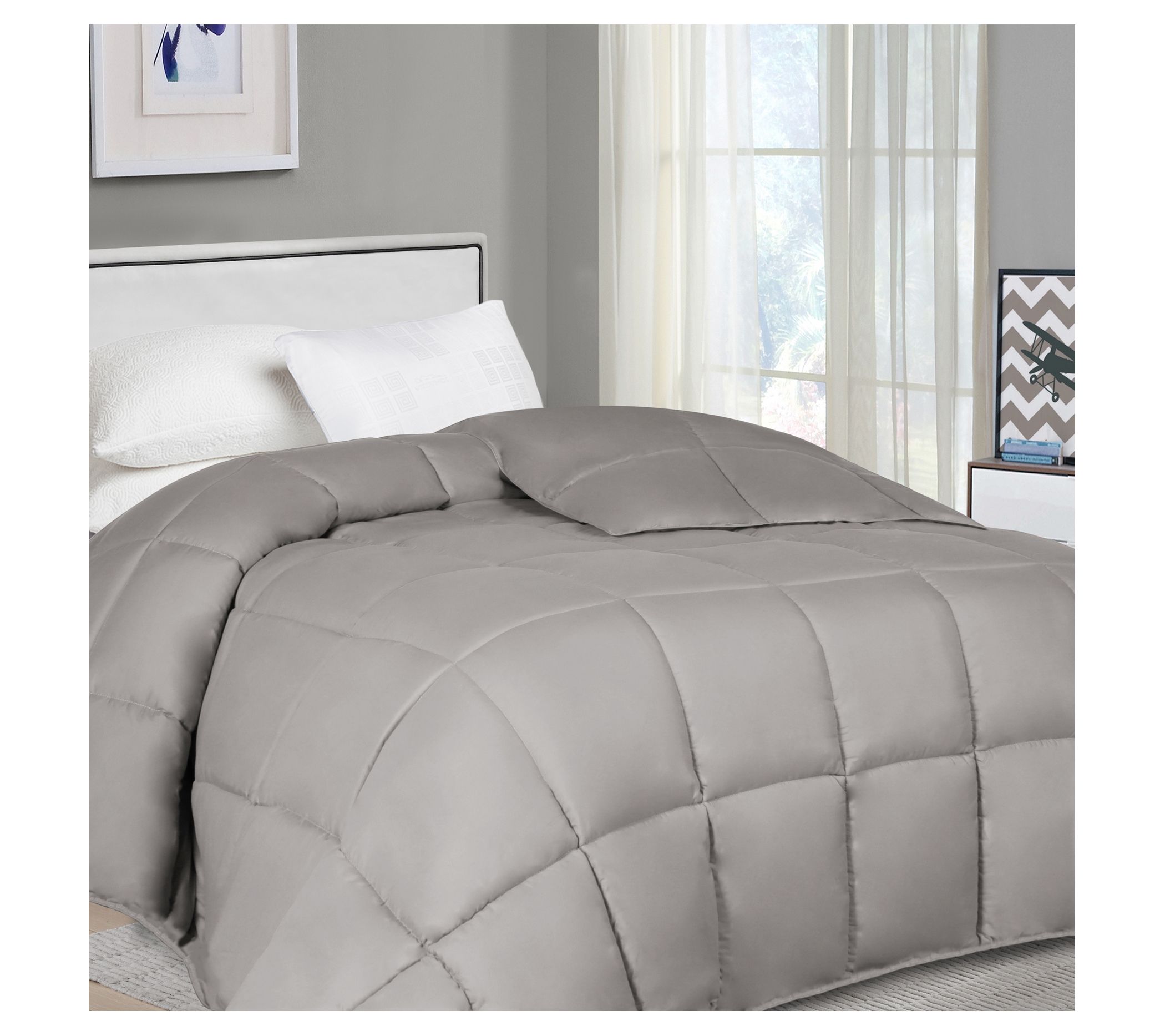 Superior Reversible Down Alternative Twin/TwinL Comforter