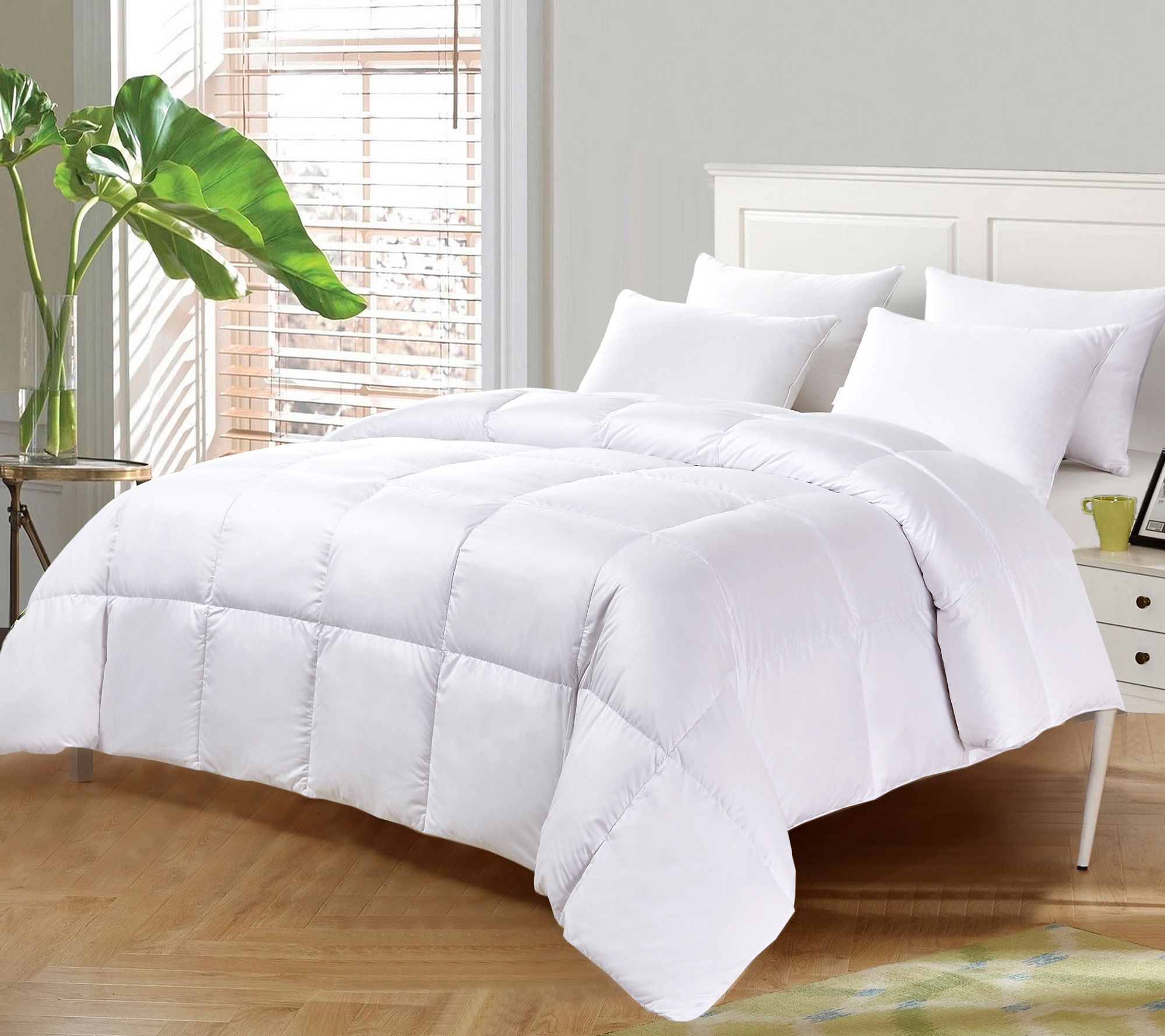 Elle AllSeason White Down Fiber Comforter King
