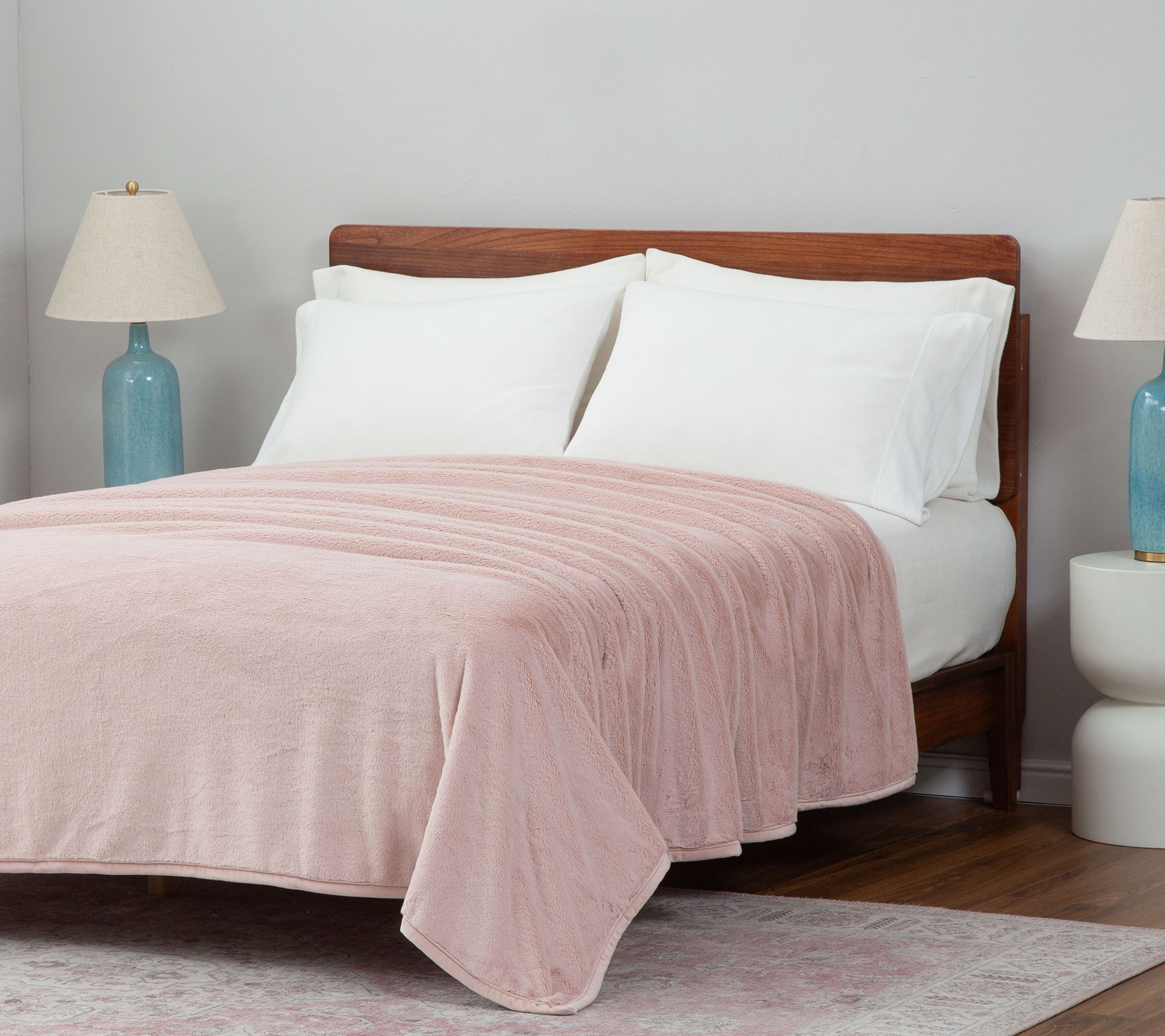 Berkshire Grace Fur Blanket - Queen