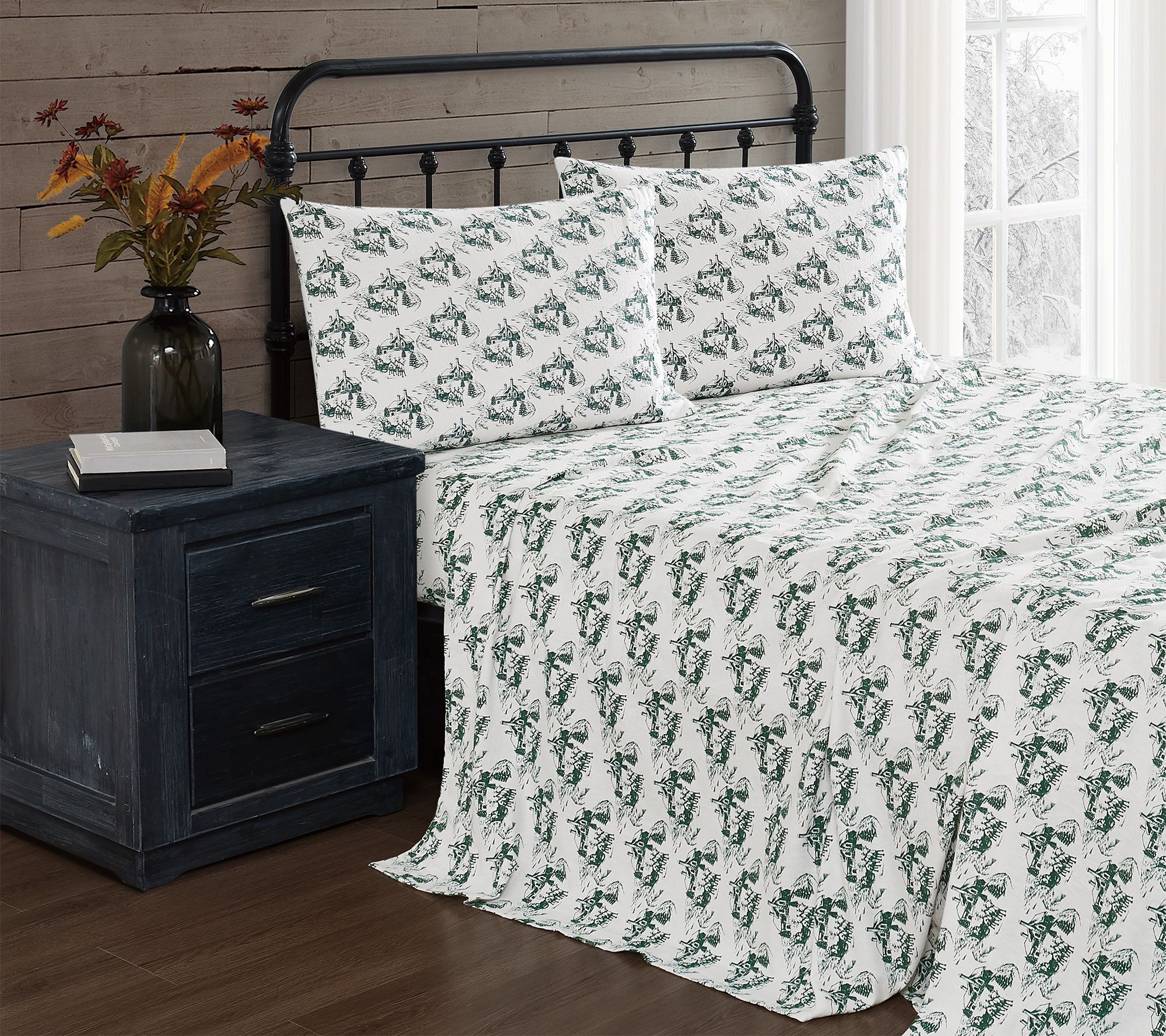 Truly Soft Festive Cottage Toile Queen FlannelSheet Set