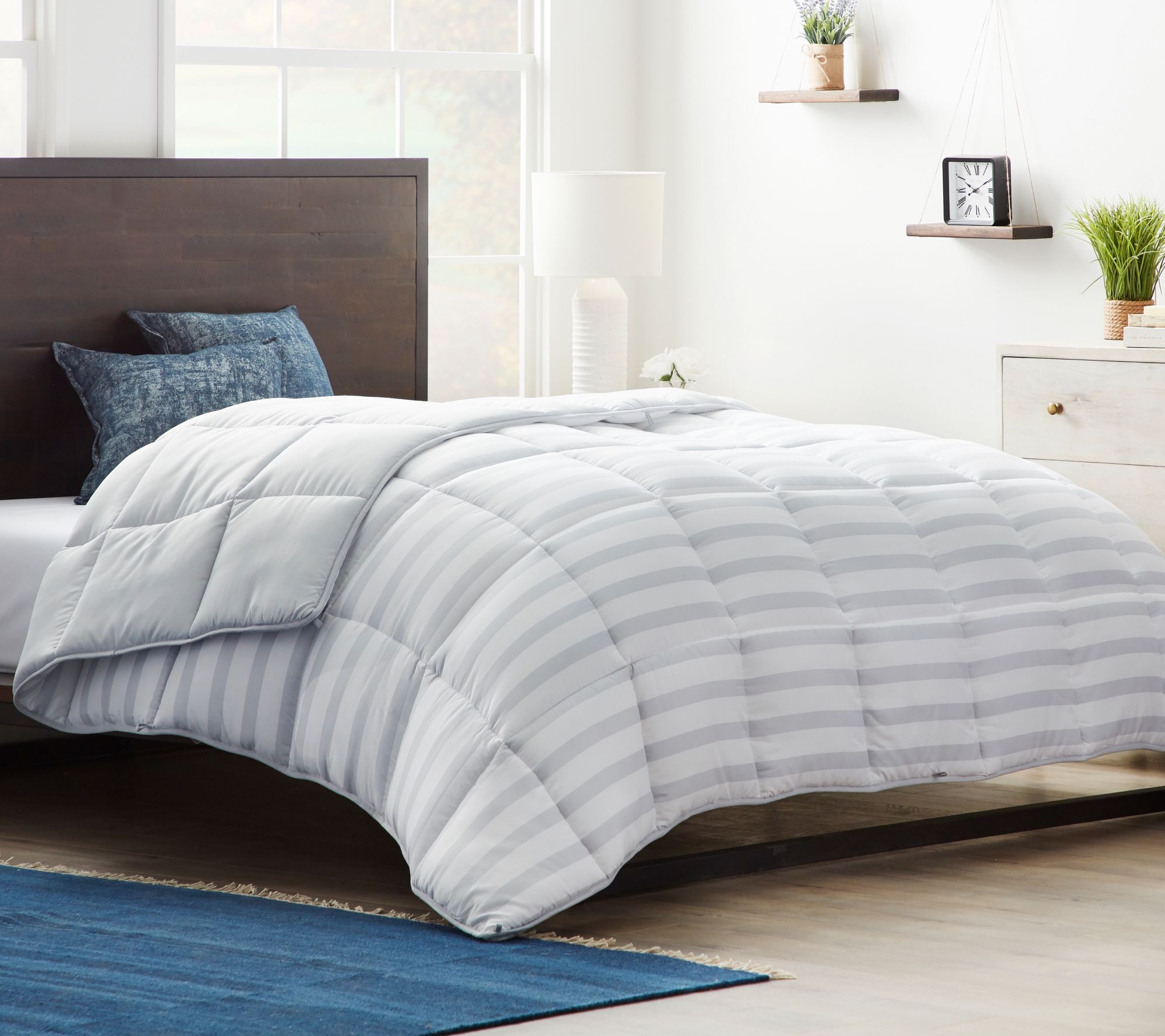 Brookside Microfiber Comforter, Queen