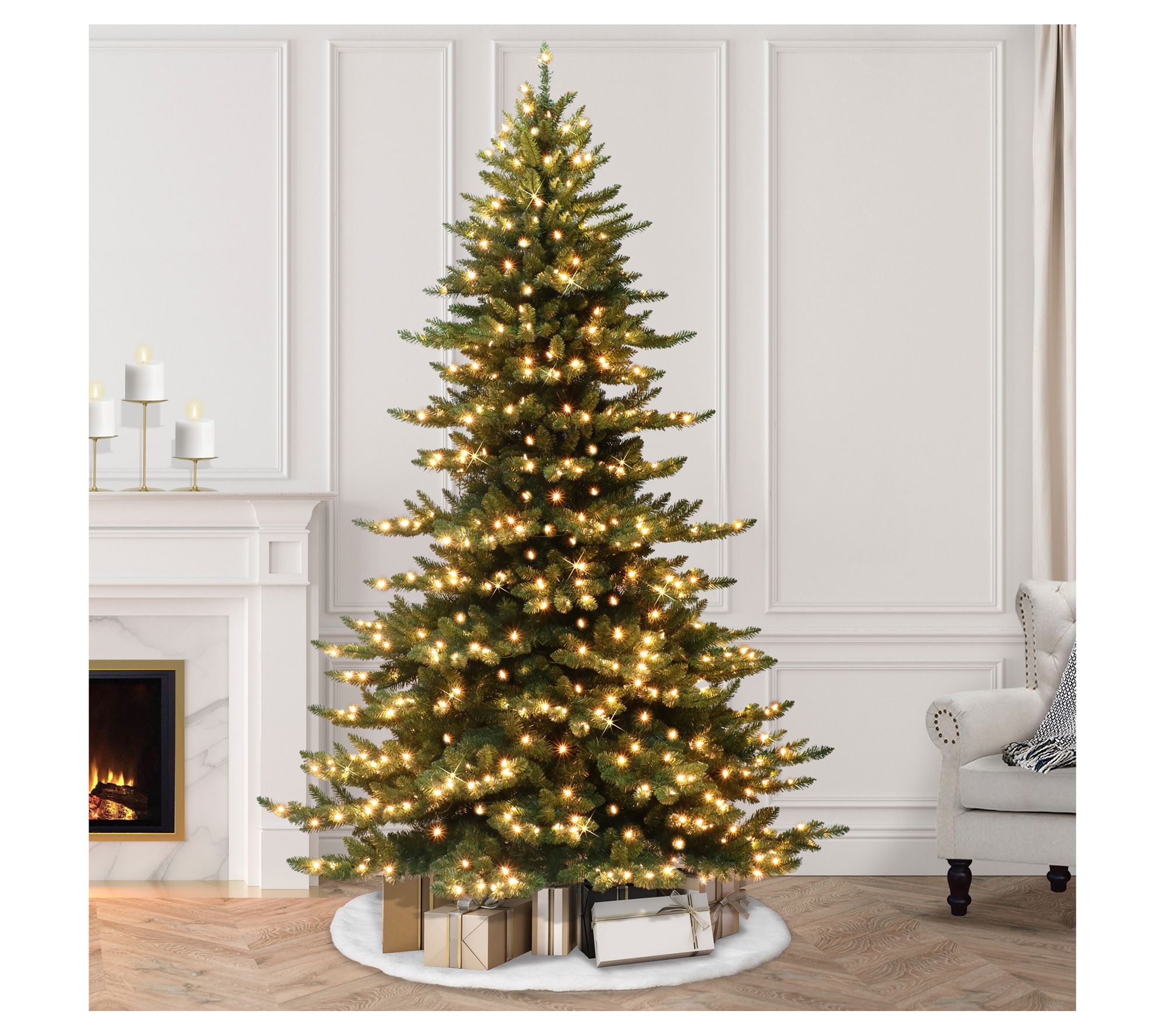7.5' Prelit Portland Spruce Christmas Tree 700Clear Lights