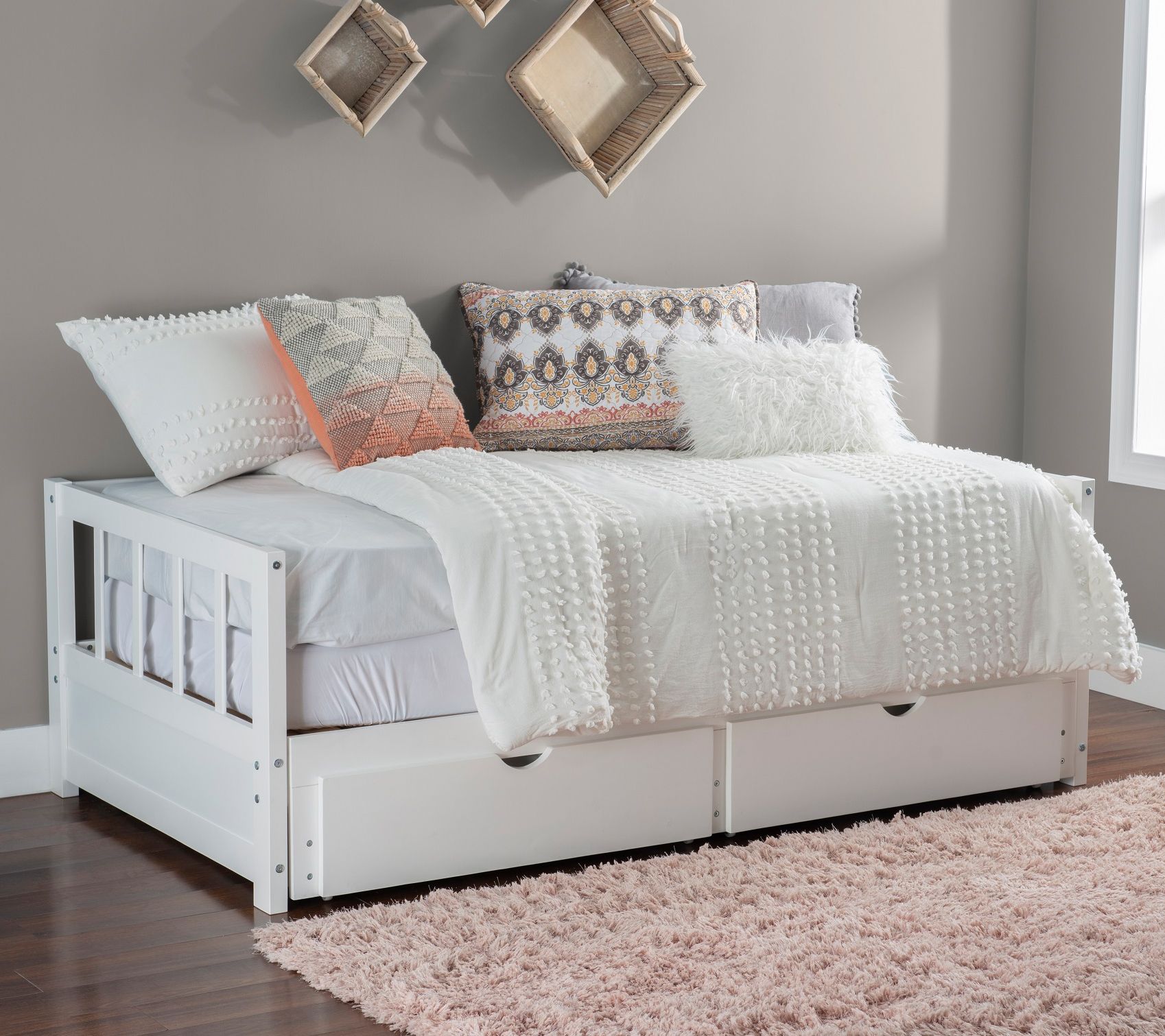 Linon Home Deco r Harley Storag e Trundle Daybe d Twin to King