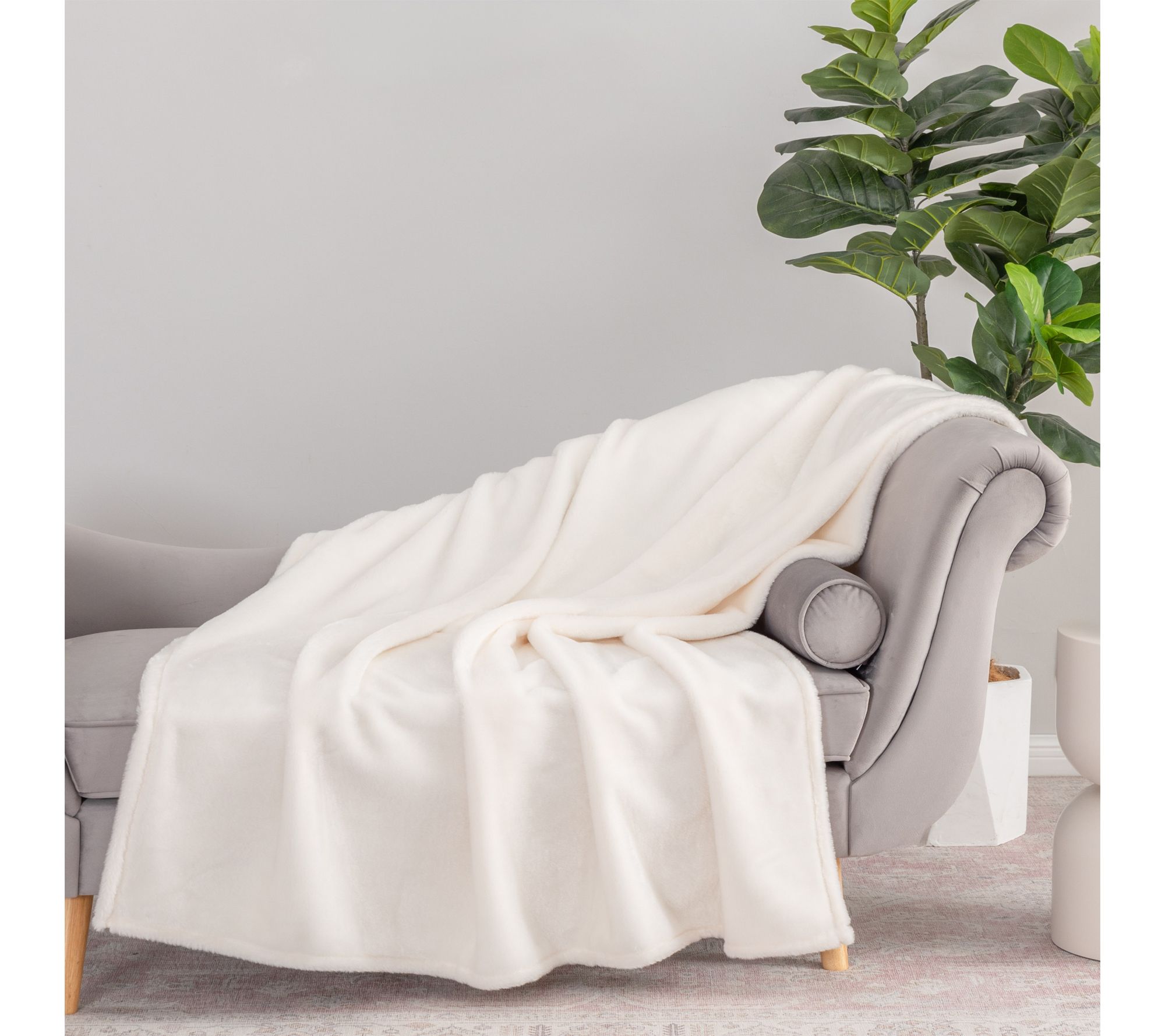 Berkshire 60x70 Shiny Grace Fur Throw