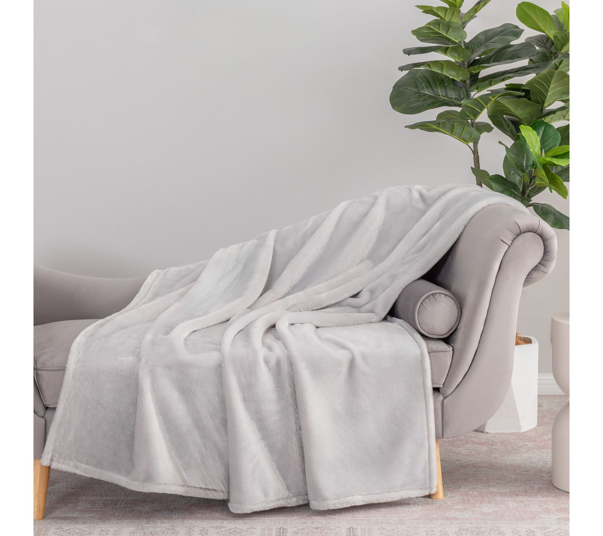 Berkshire 60x70 Shiny Grace Fur Throw