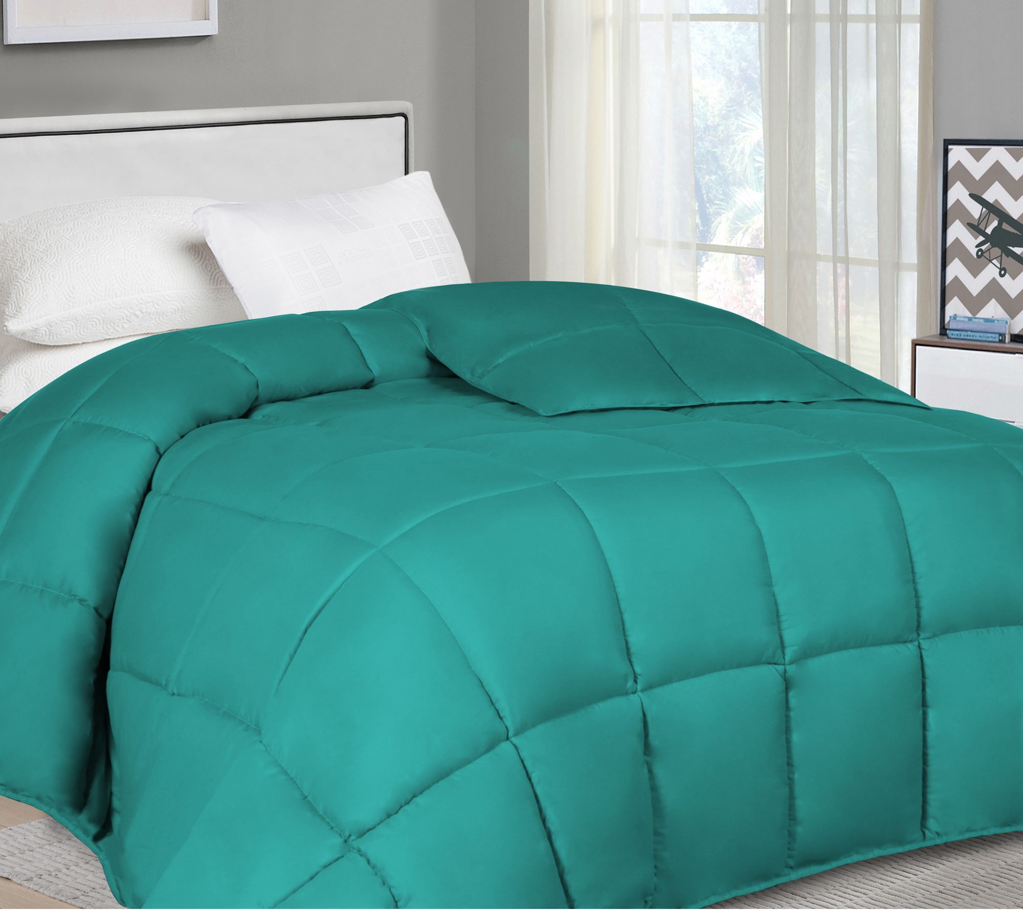 Superior Reversible Down Alternative Comforter, F/Q