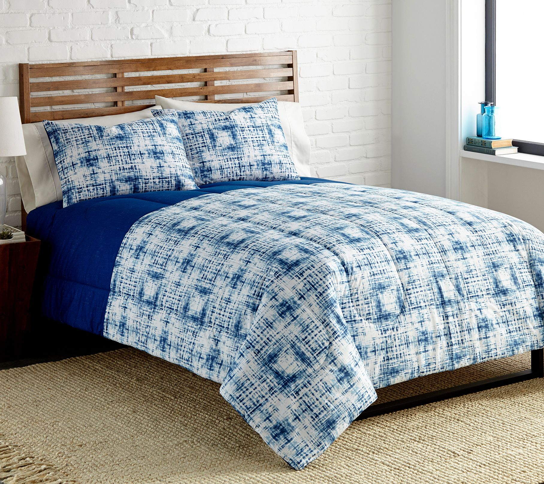 Shavel Full/Queen Micro Flannel 6 in 1 Comforte r Set