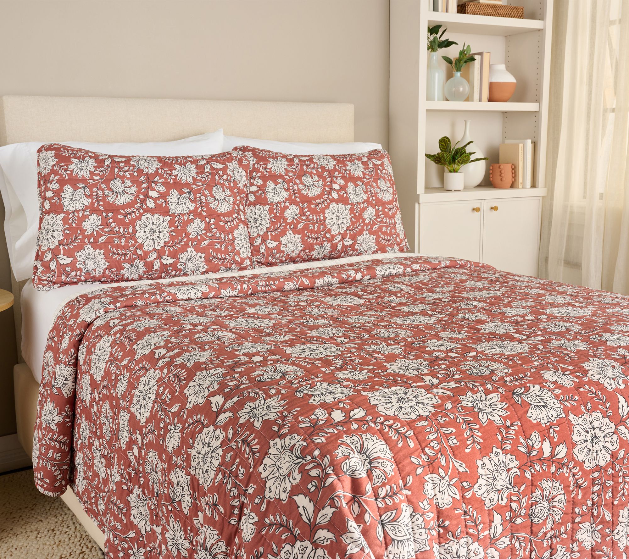 Beekman Home King Quilt w/ popular Shams New