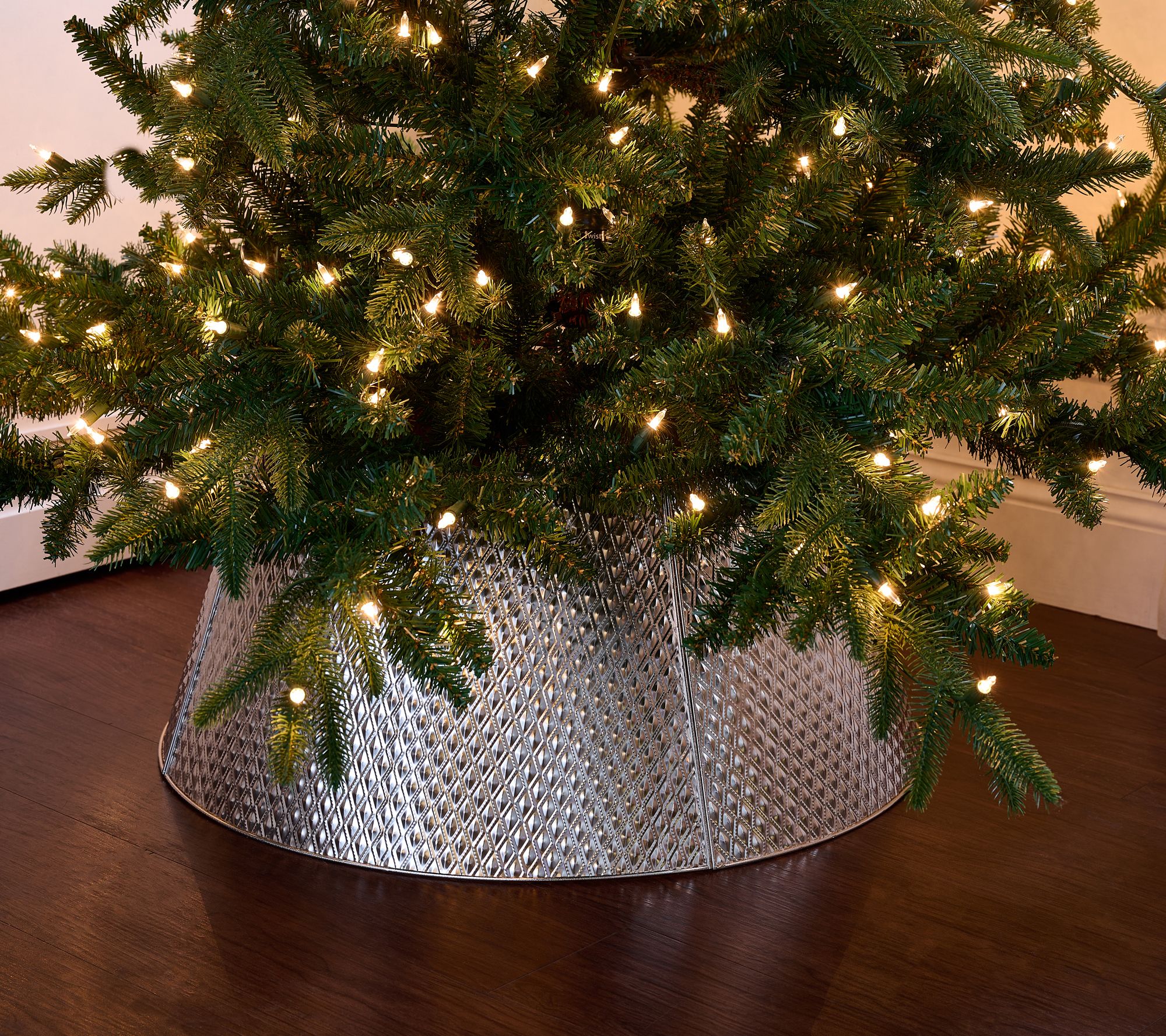 BFF Collection 25" Decorative Textured Metal Tree Collar