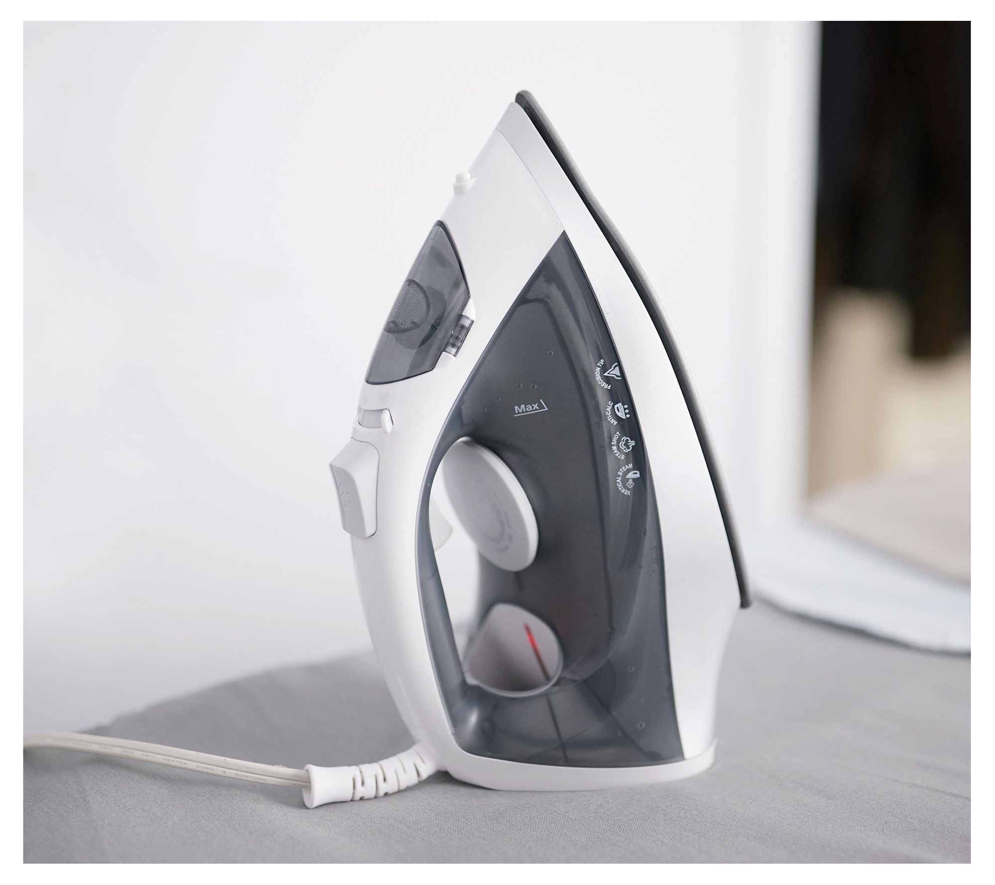 Sunbeam 1200W Classic Iron