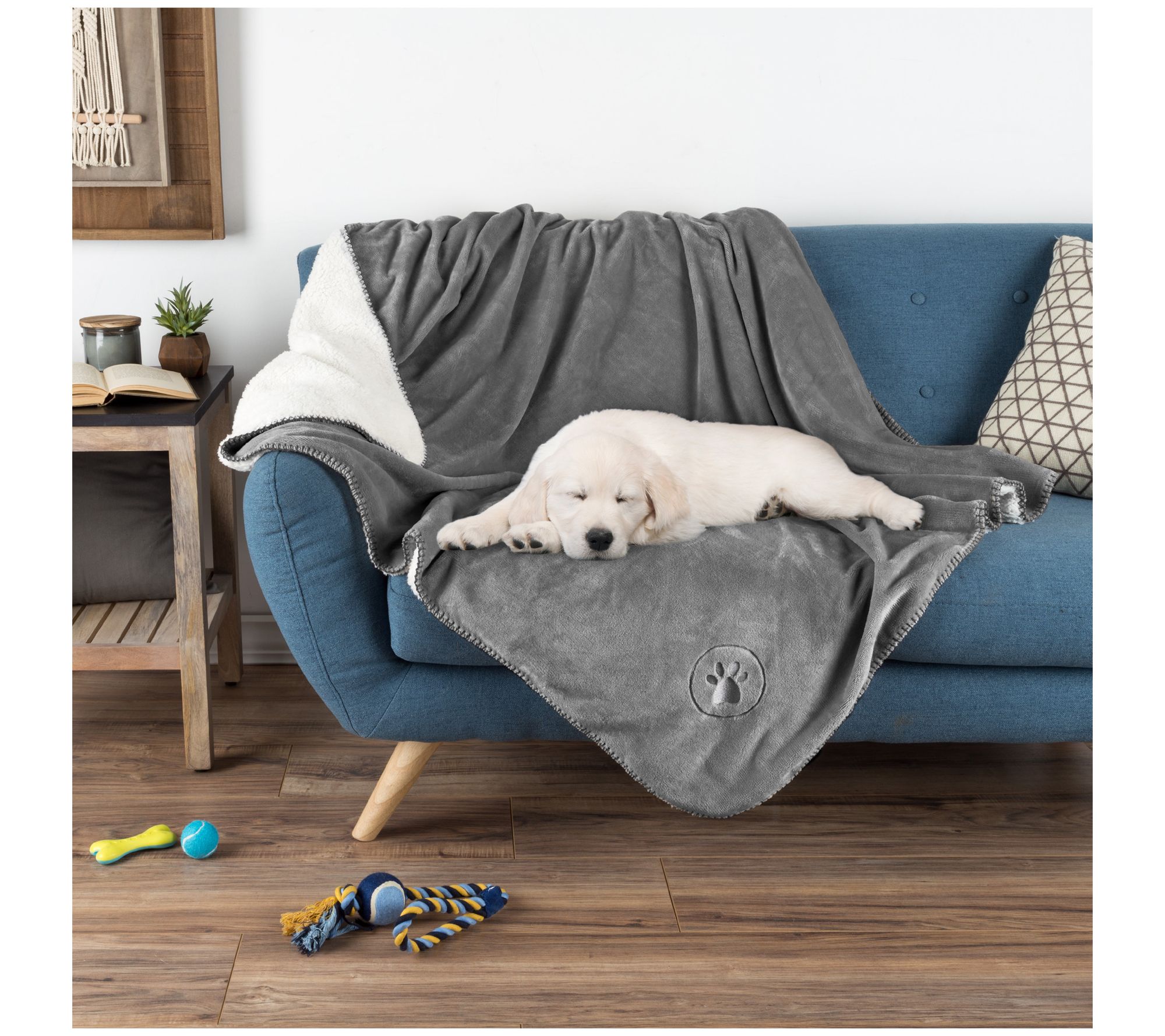 Petmaker Waterproof 50 x 60 Reversible Sherpa Pet Blanket