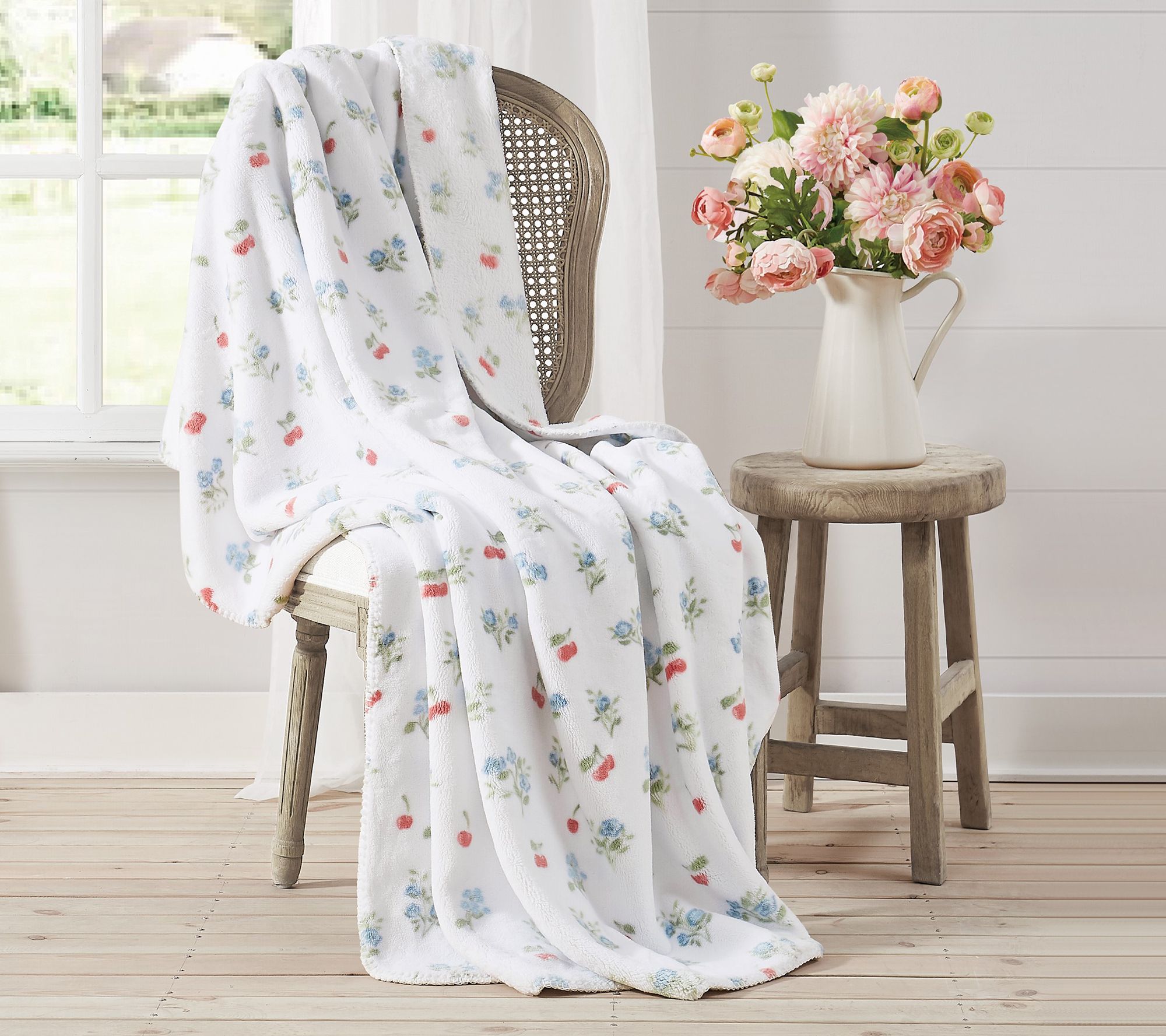 The Farmhouse by Rachel Ashwell Printed and Sold Throw