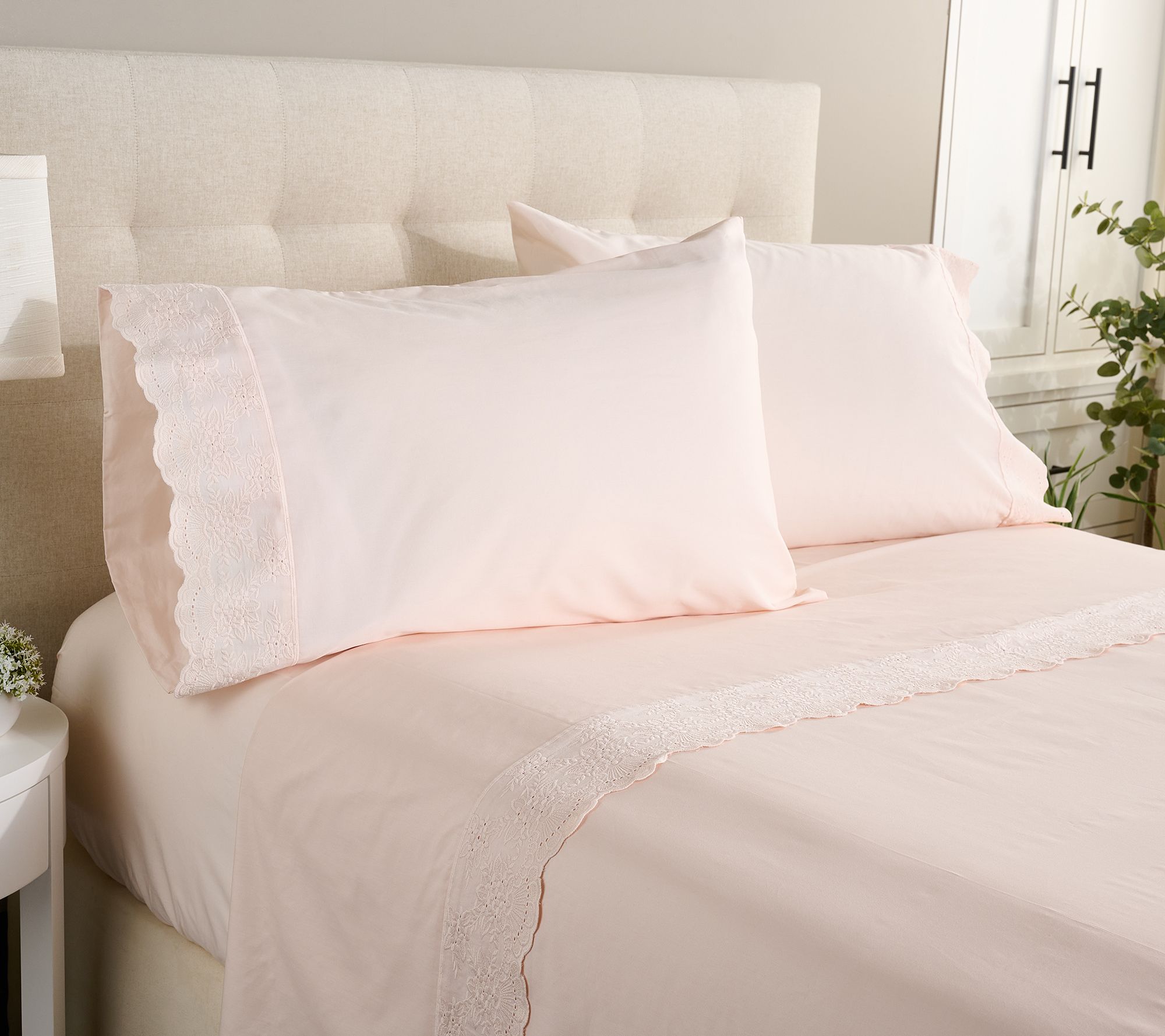 "As Is" Mrs. H 300TC 100% Cotton Percale Eyelet Sheet Set