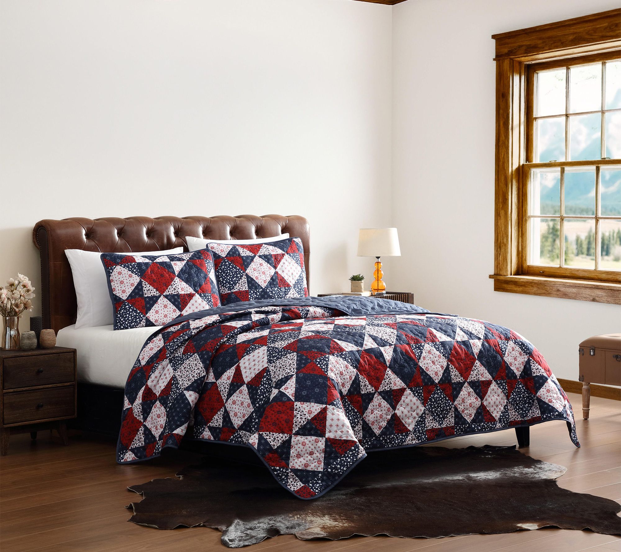 Wrangler Rodeo Patchwork Reversible Blue/WhiteKing Quilt Set