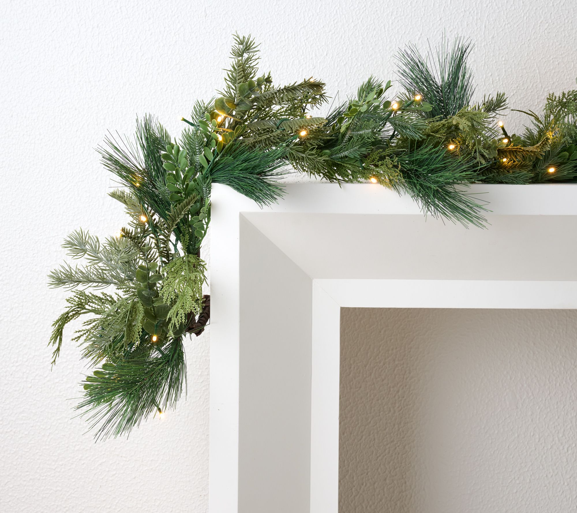 Bethlehem Lights 6' Illuminated Indoor/Outdoor Greens Garland