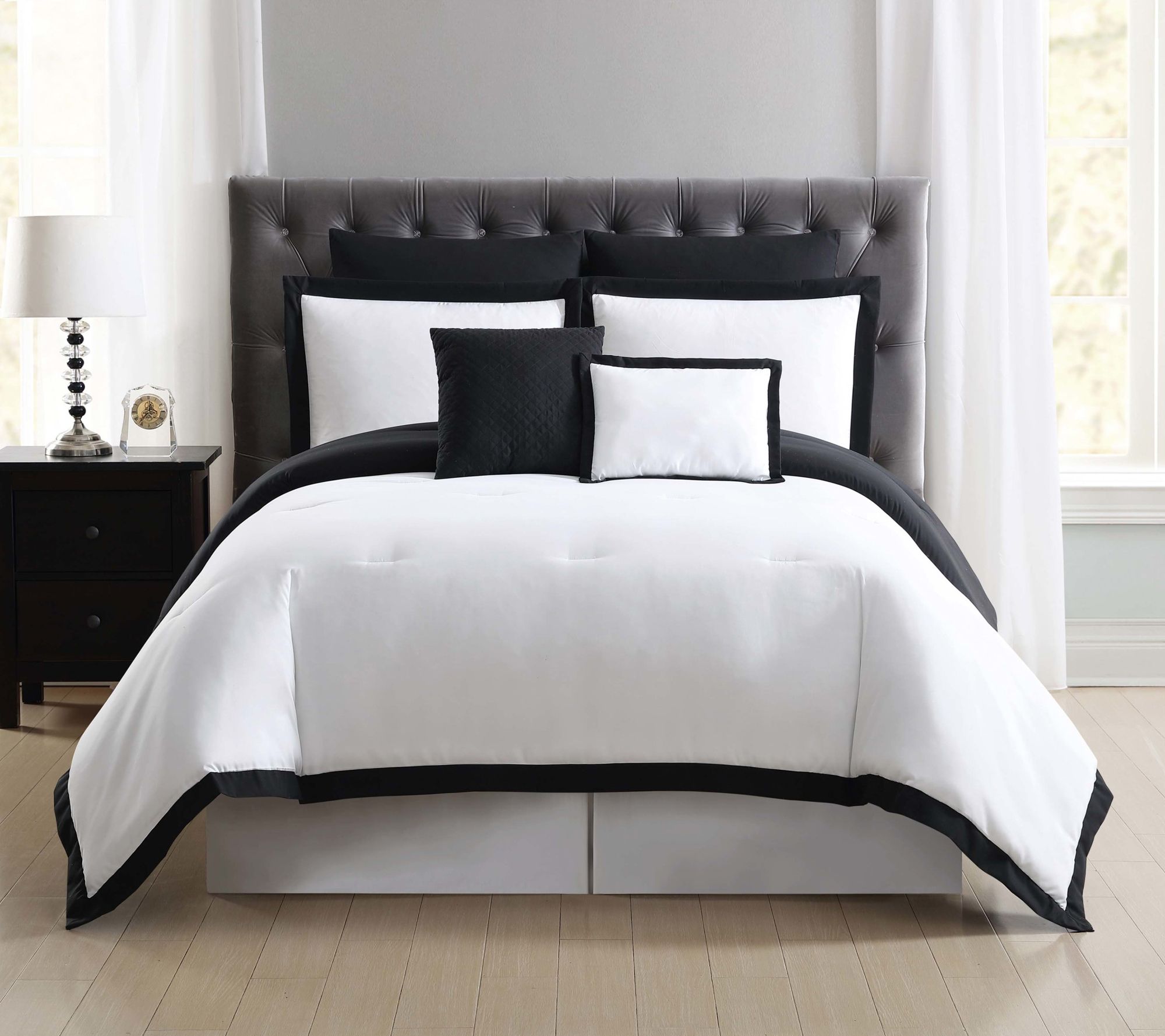 Truly Soft Everyday Hotel Border 7-Piece King Comforter Set