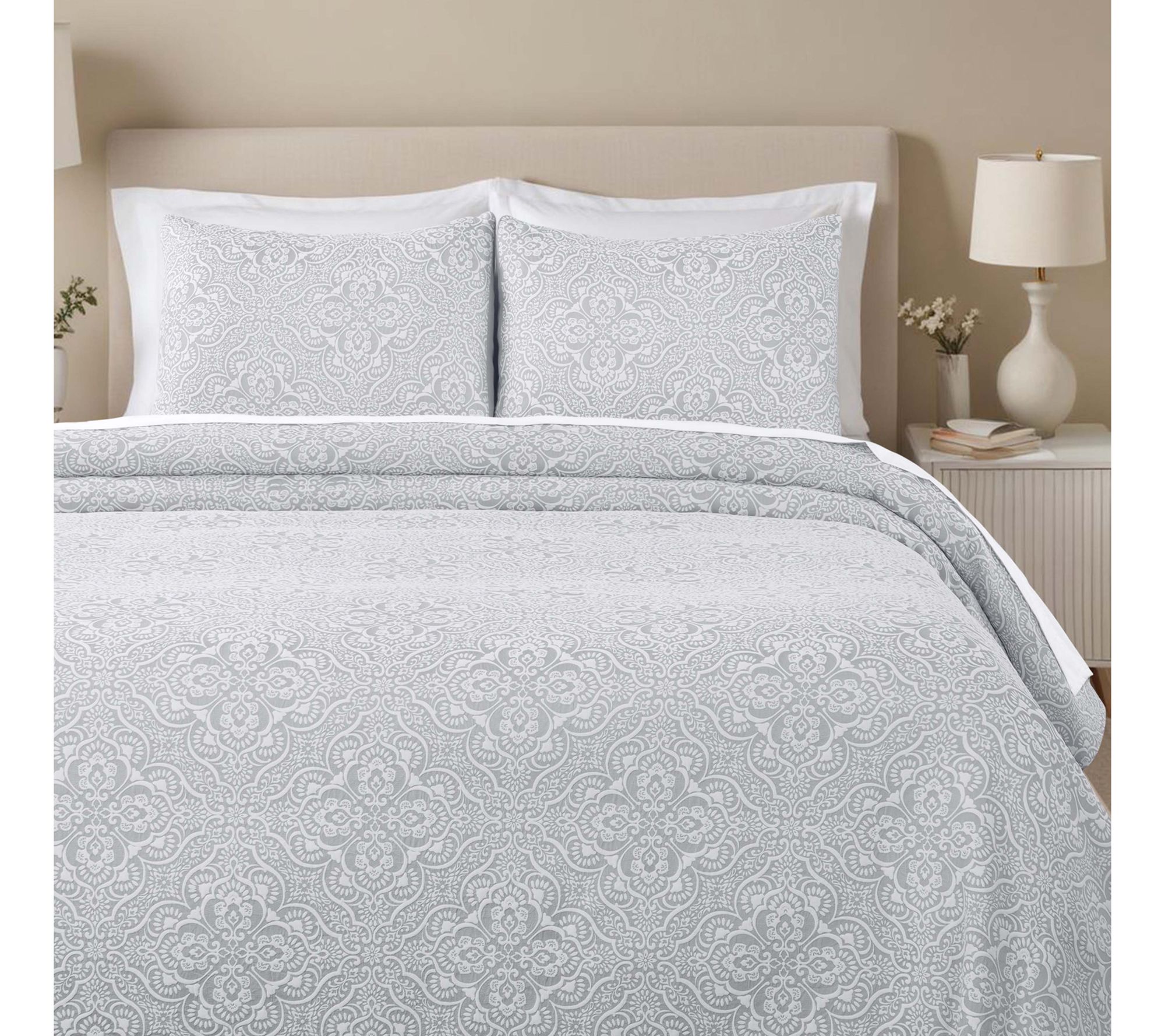 Superior Enzy Floral Matelasse Bedspread and Sham Set, Queen