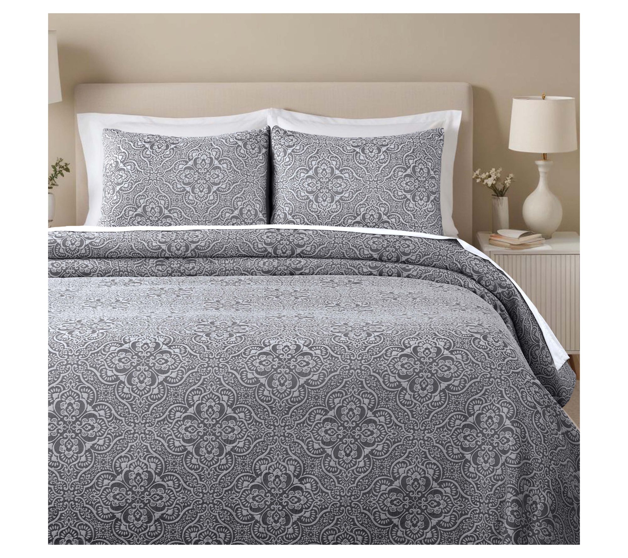 Superior Enzy Floral Matelasse Bedspread and Sham Set, Queen