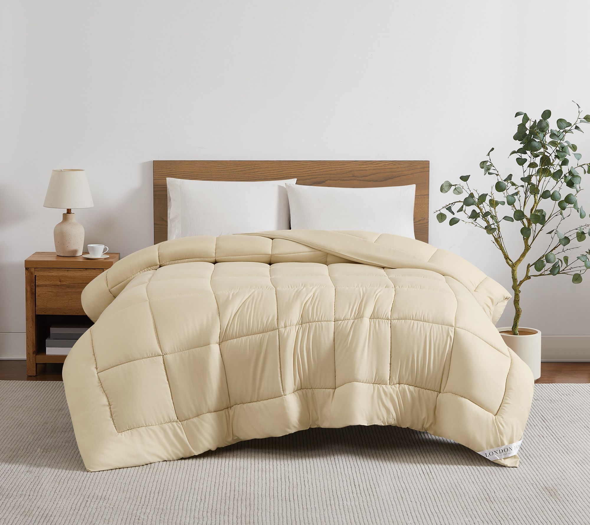 London Fog Ultra Soft Full/Queen Down Alternative Comforter