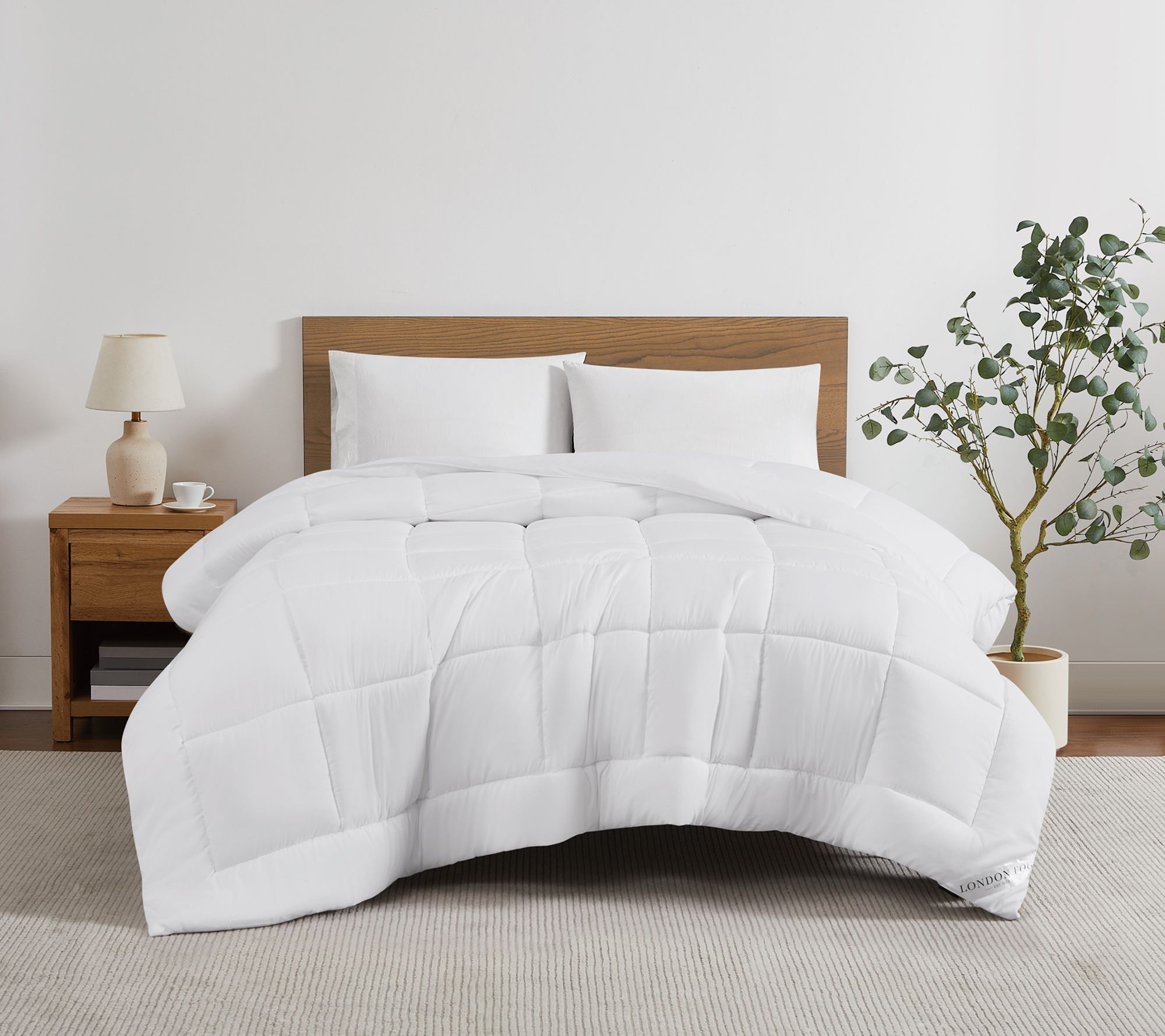 London Fog Ultra Soft Full/Queen Down Alternative Comforter
