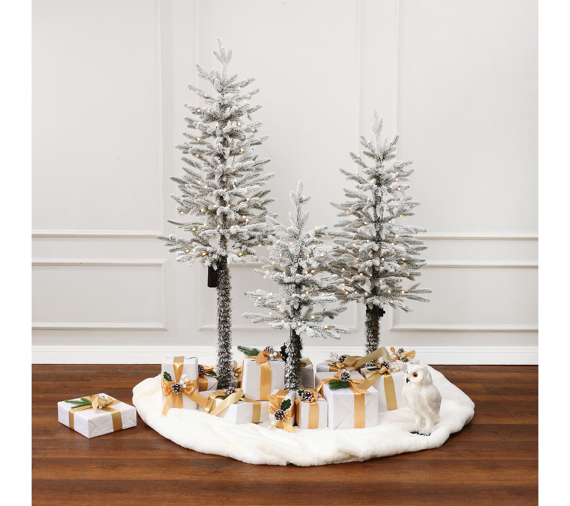 LuxenHome Light ed Holiday Arti ficial Tree Set s with Flat Sta