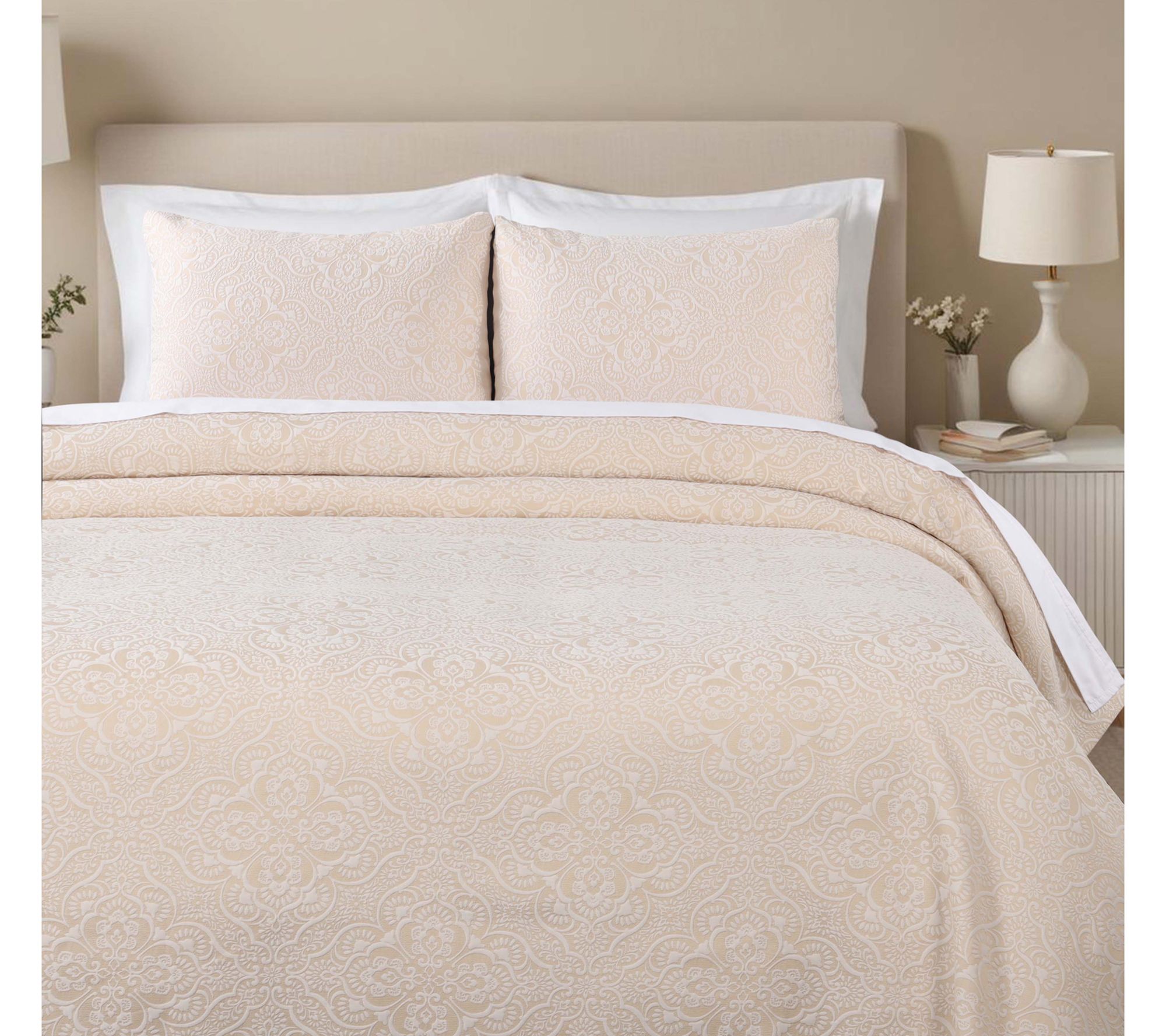 Superior Enzy Floral Matelasse Bedspread and Sham Set, King