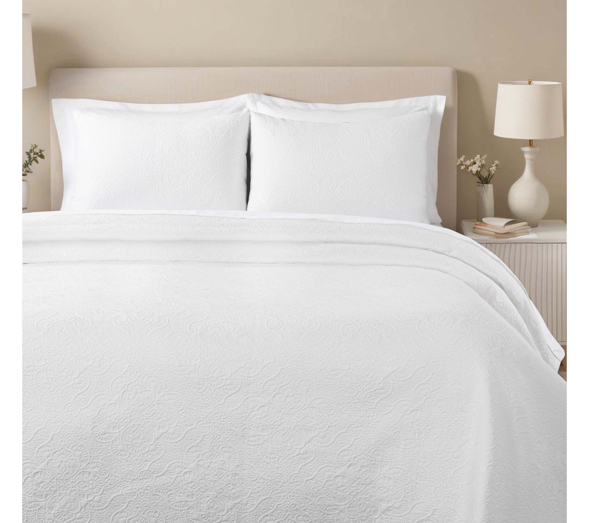 Superior Enzy Floral Matelasse Bedspread and Sham Set, King