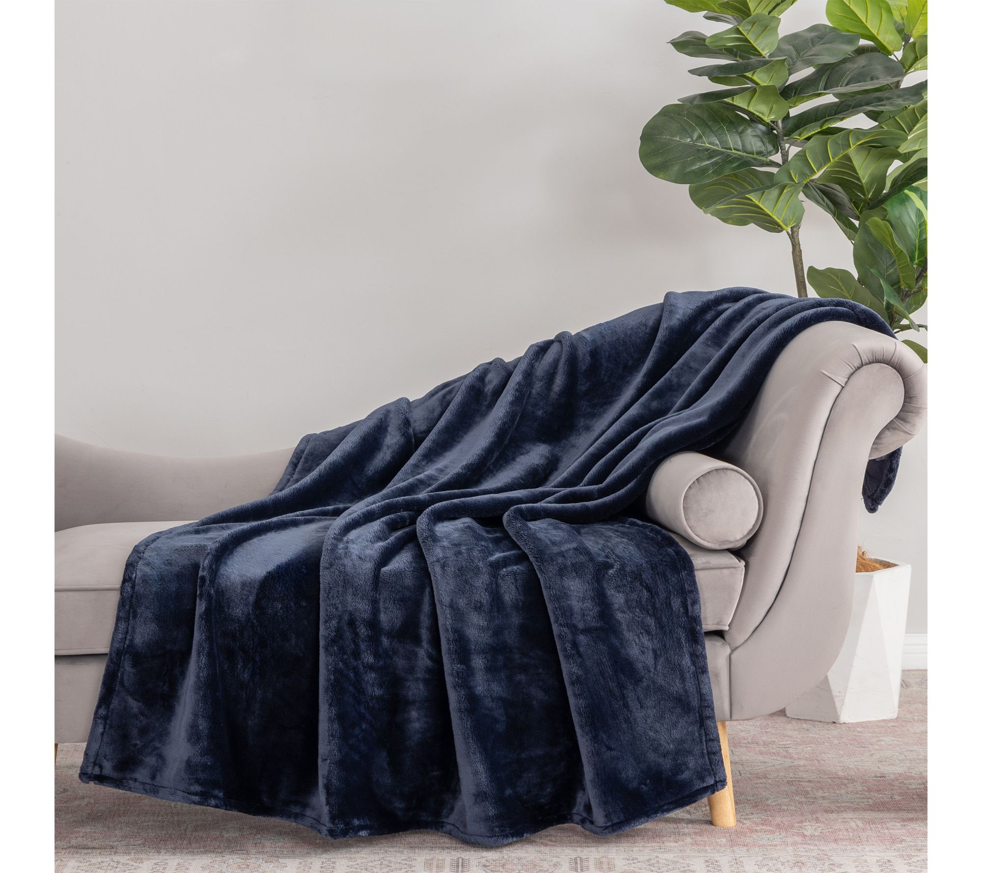 "As Is" Berkshire Ultrasupreme Velvetsoft 60x70 Throw