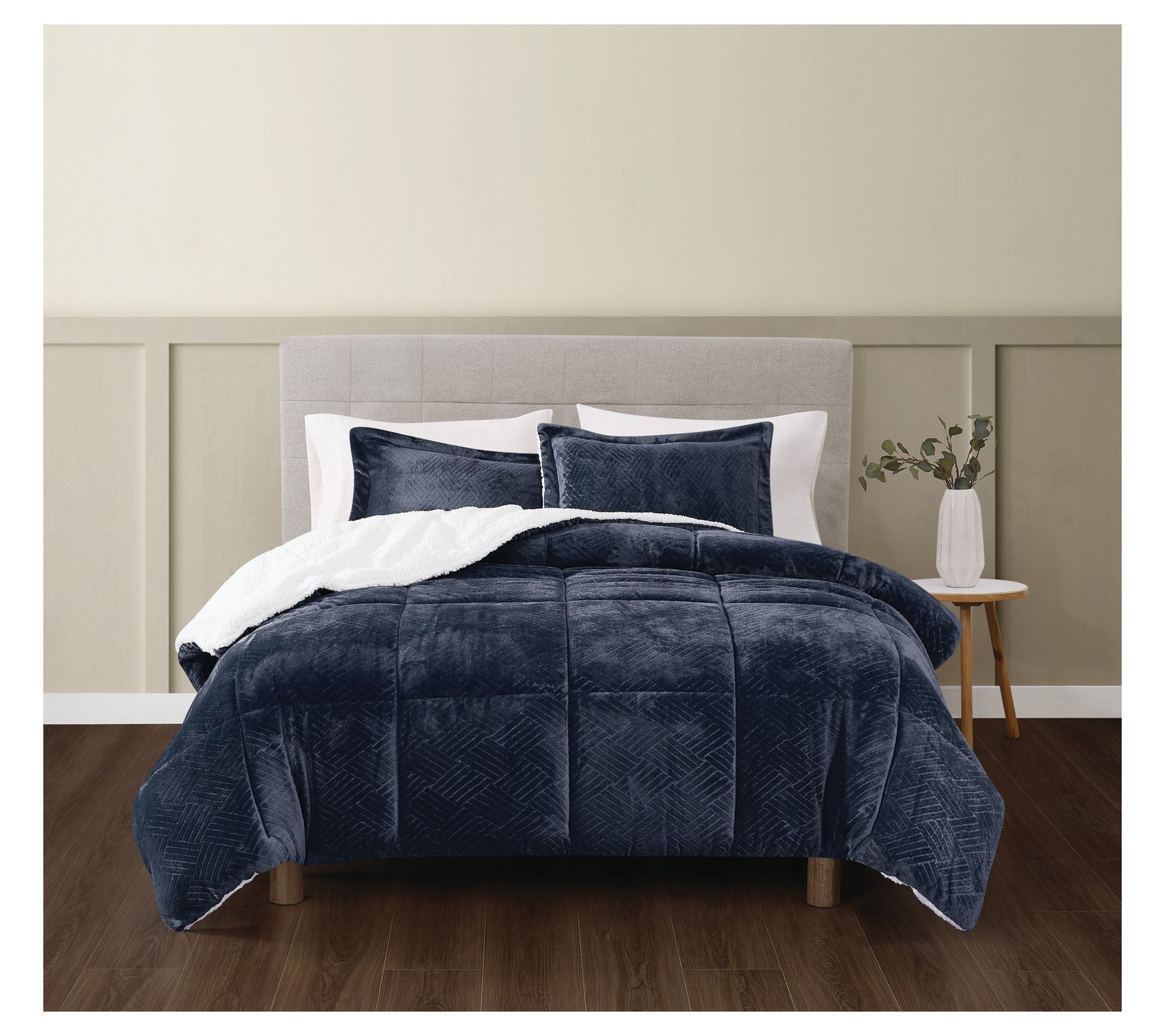 Truly Soft Basket Carved Faux Fur King 3-PieceComforter Set